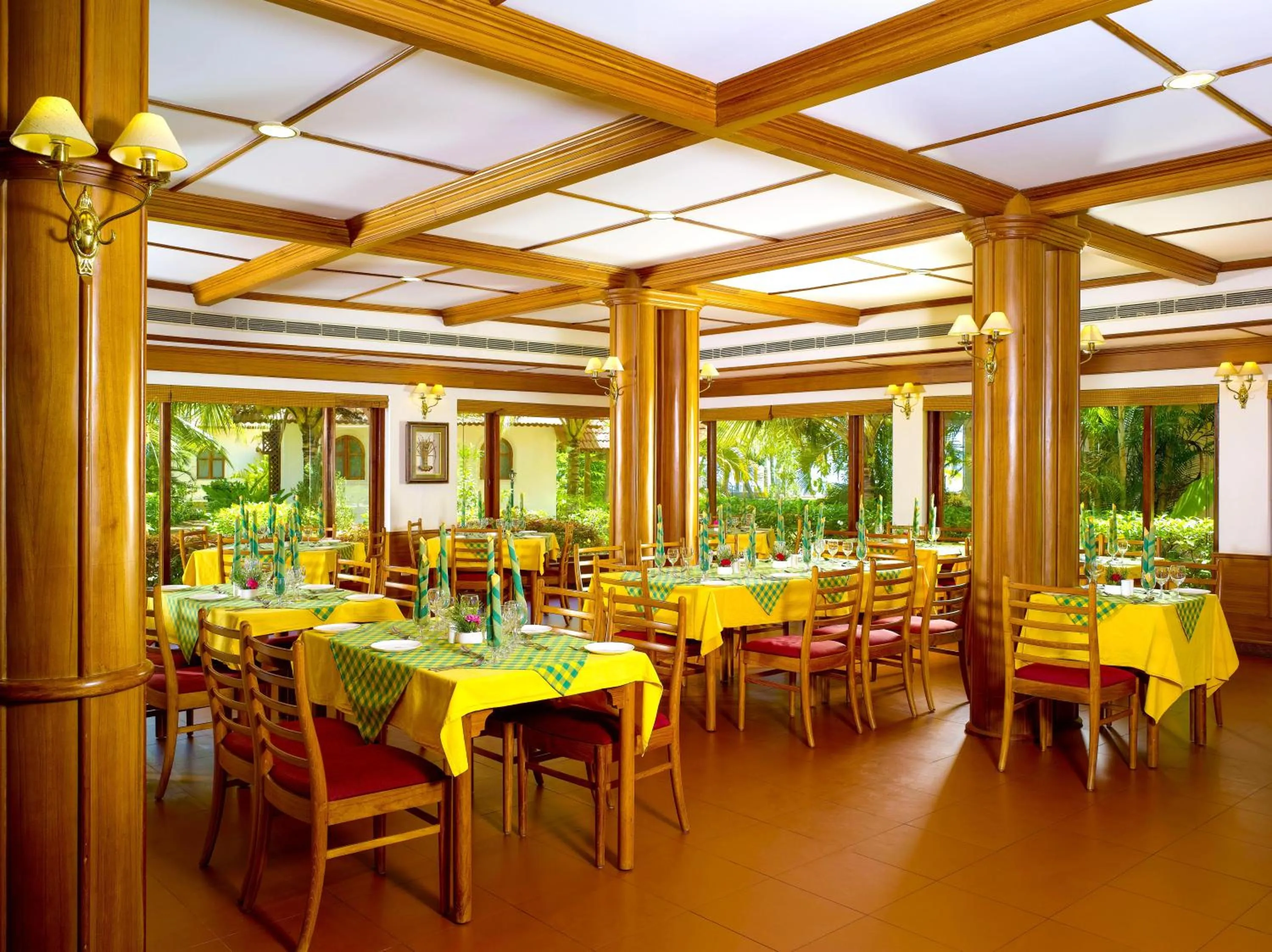Restaurant/places to eat in Backwater Ripples Kumarakom