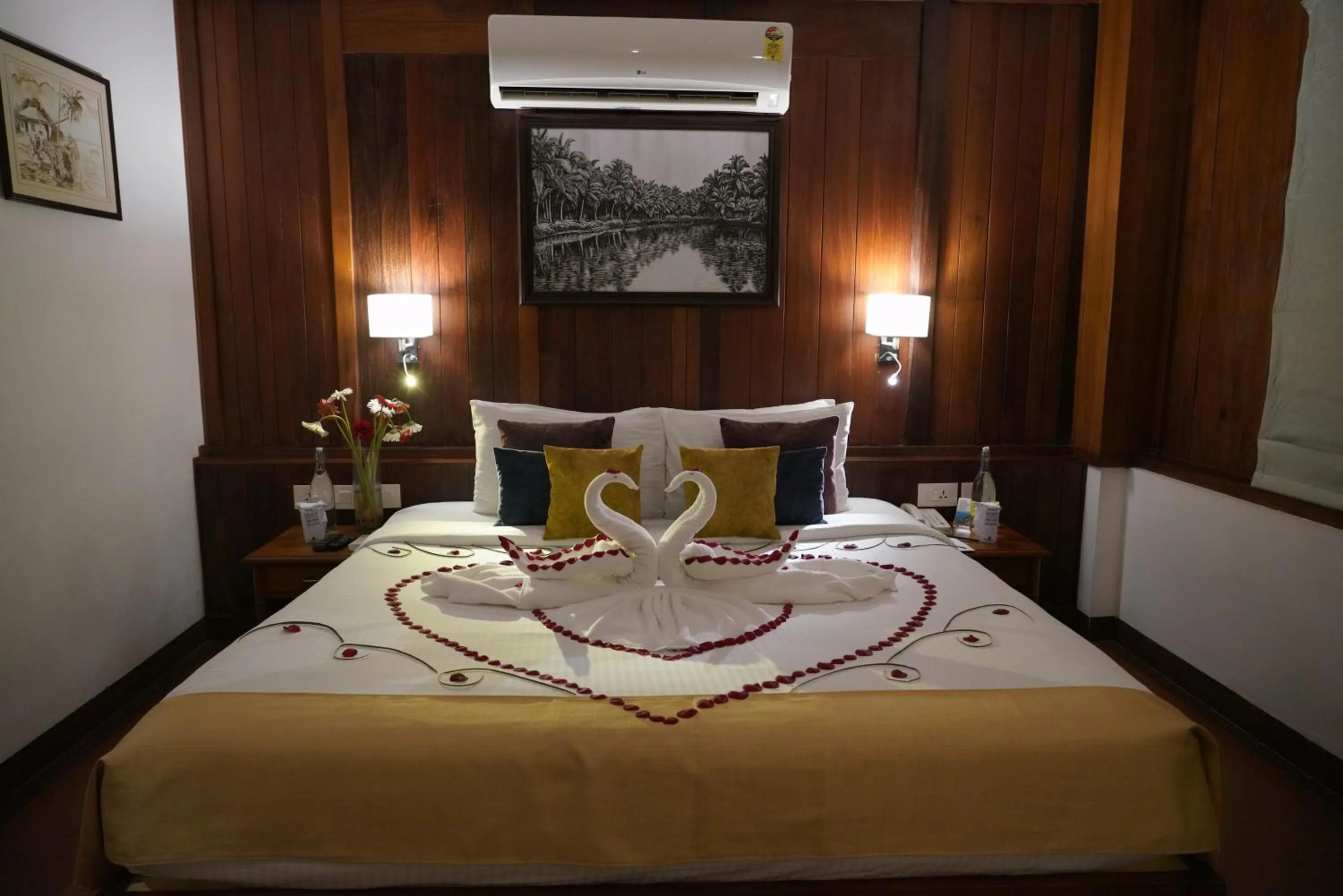 Bedroom, Bed in Backwater Ripples Kumarakom