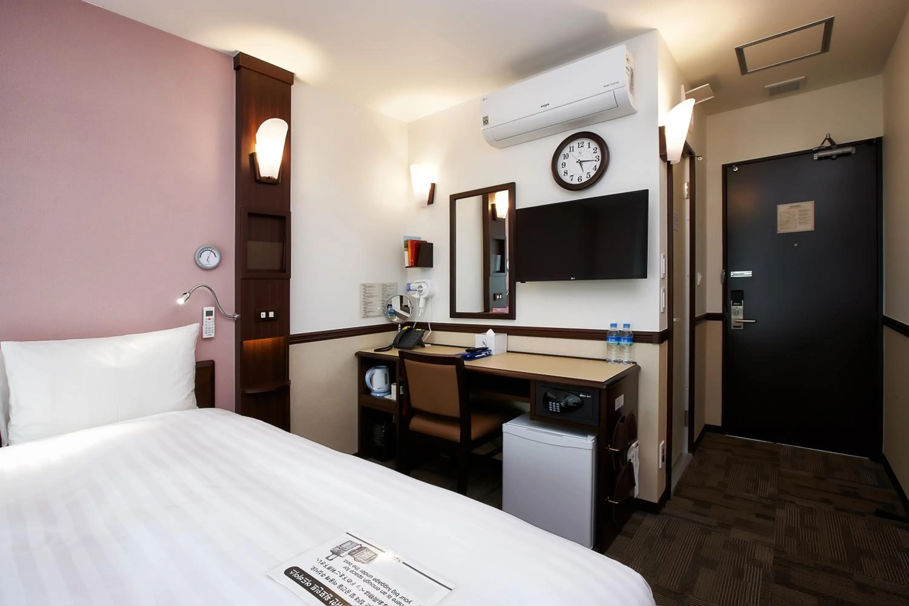 Bed in Toyoko Inn Seoul Gangnam