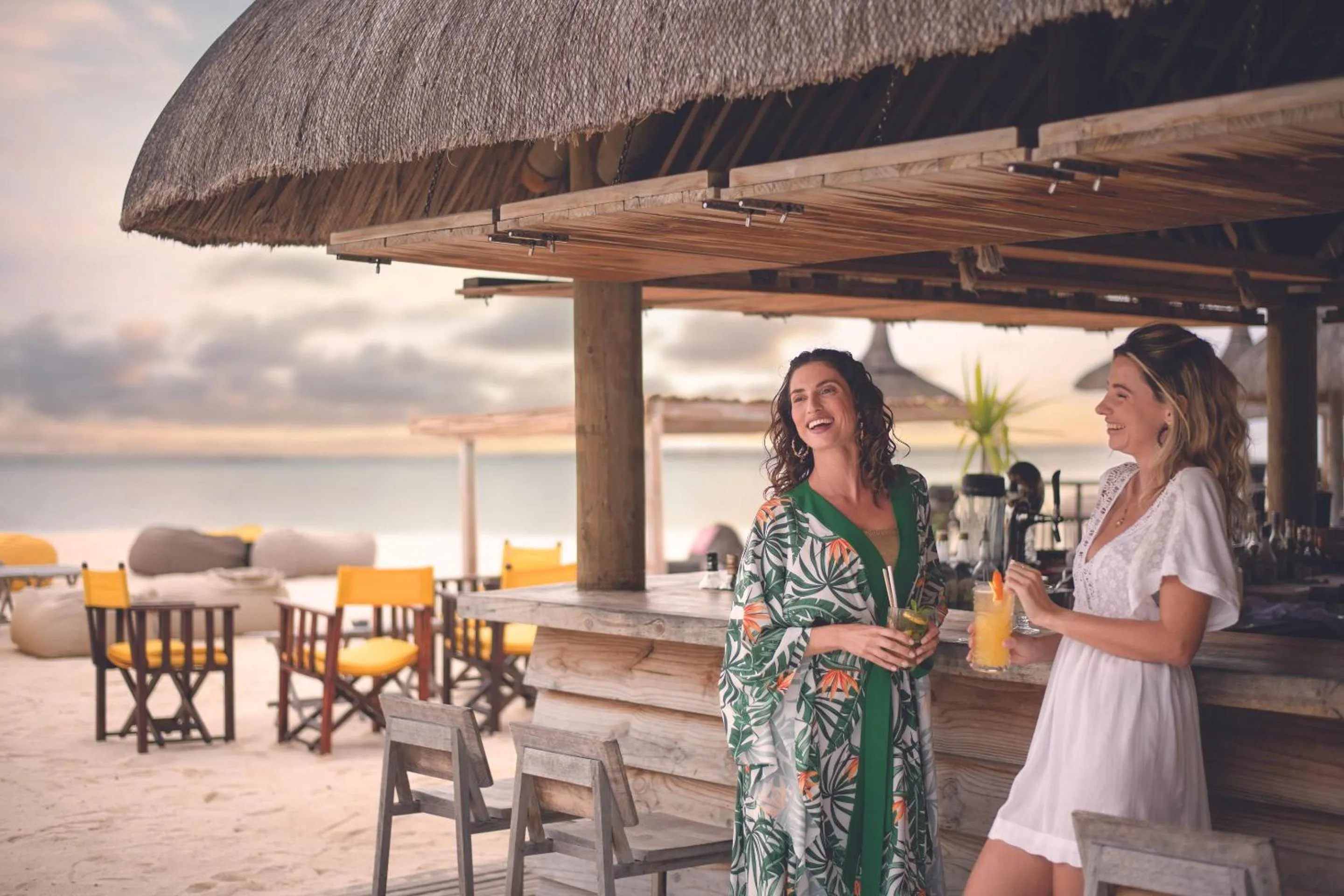 Lounge or bar in Dinarobin Beachcomber Golf Resort & Spa