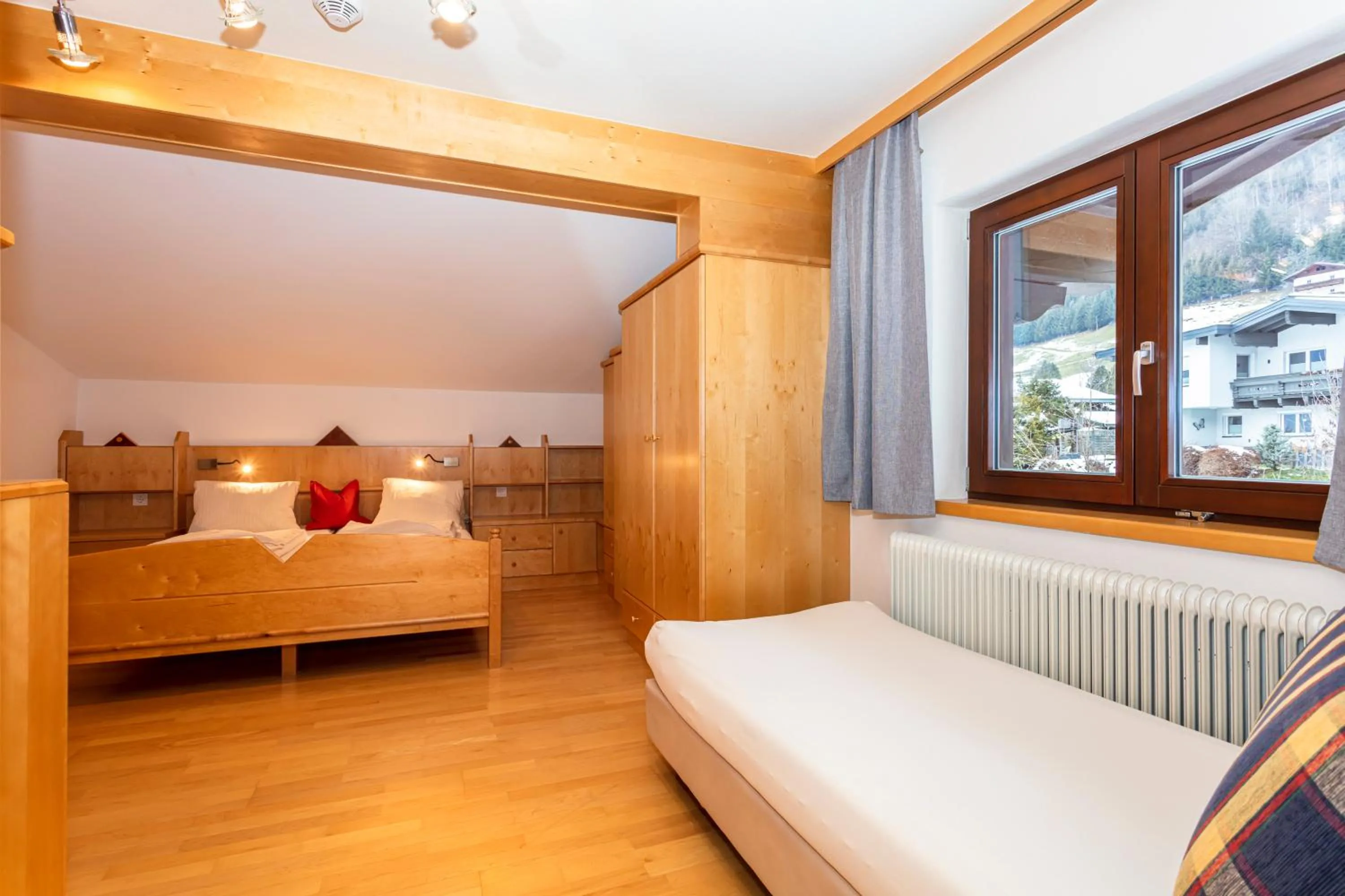 Photo of the whole room, Bed in Hölzl Bed & Breakfast
