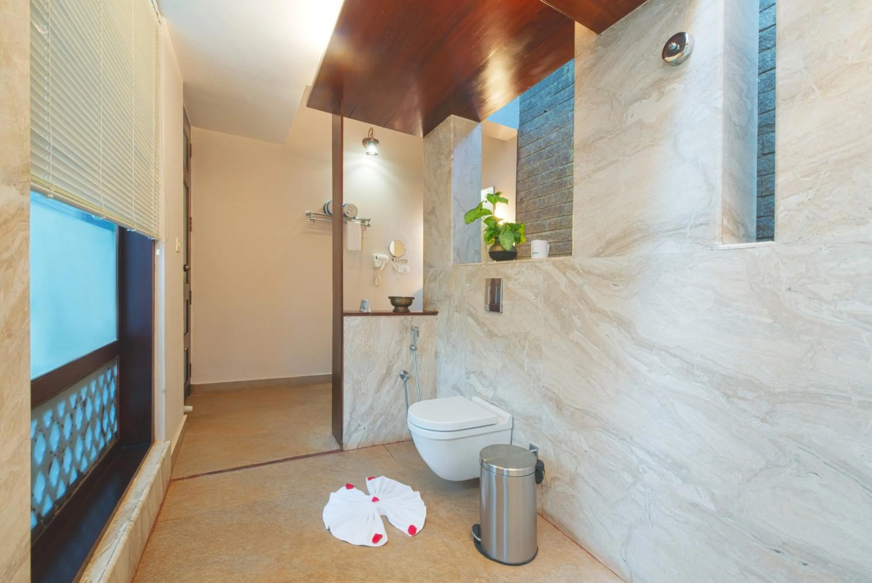 Bathroom in Greenwoods Resort, Thekkady