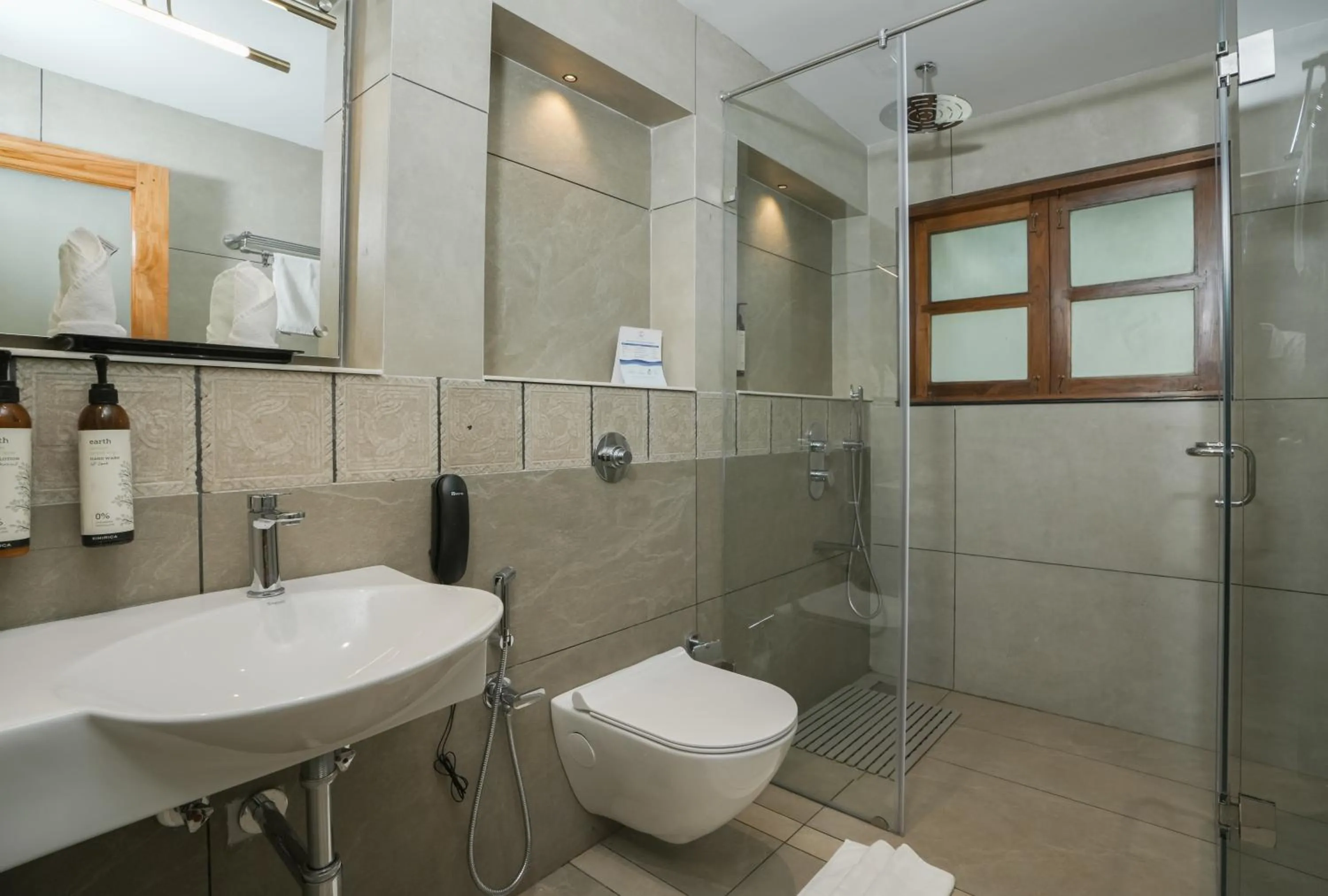 Bathroom in Greenwoods Resort, Thekkady