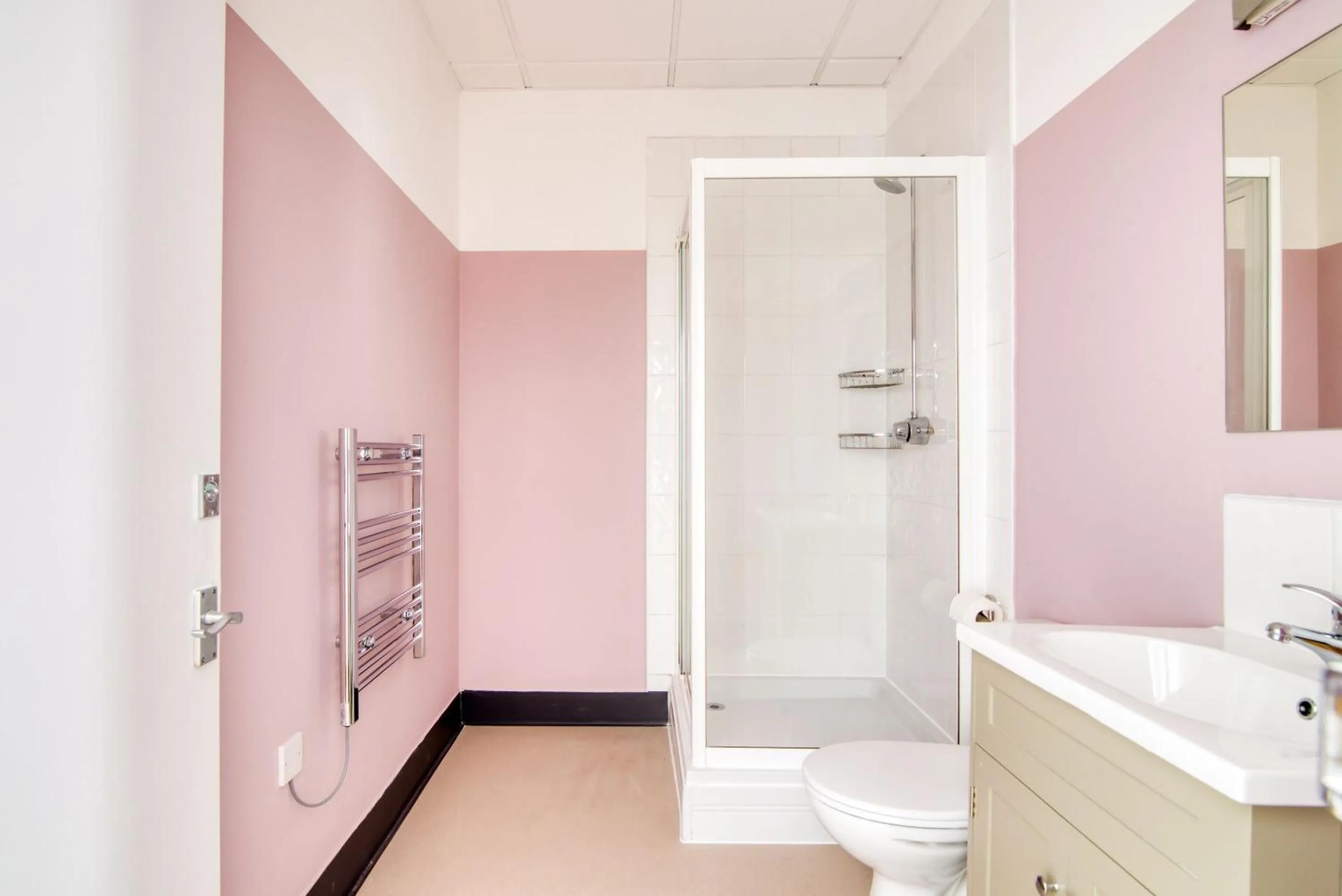 Shower in PH Hostel Birmingham