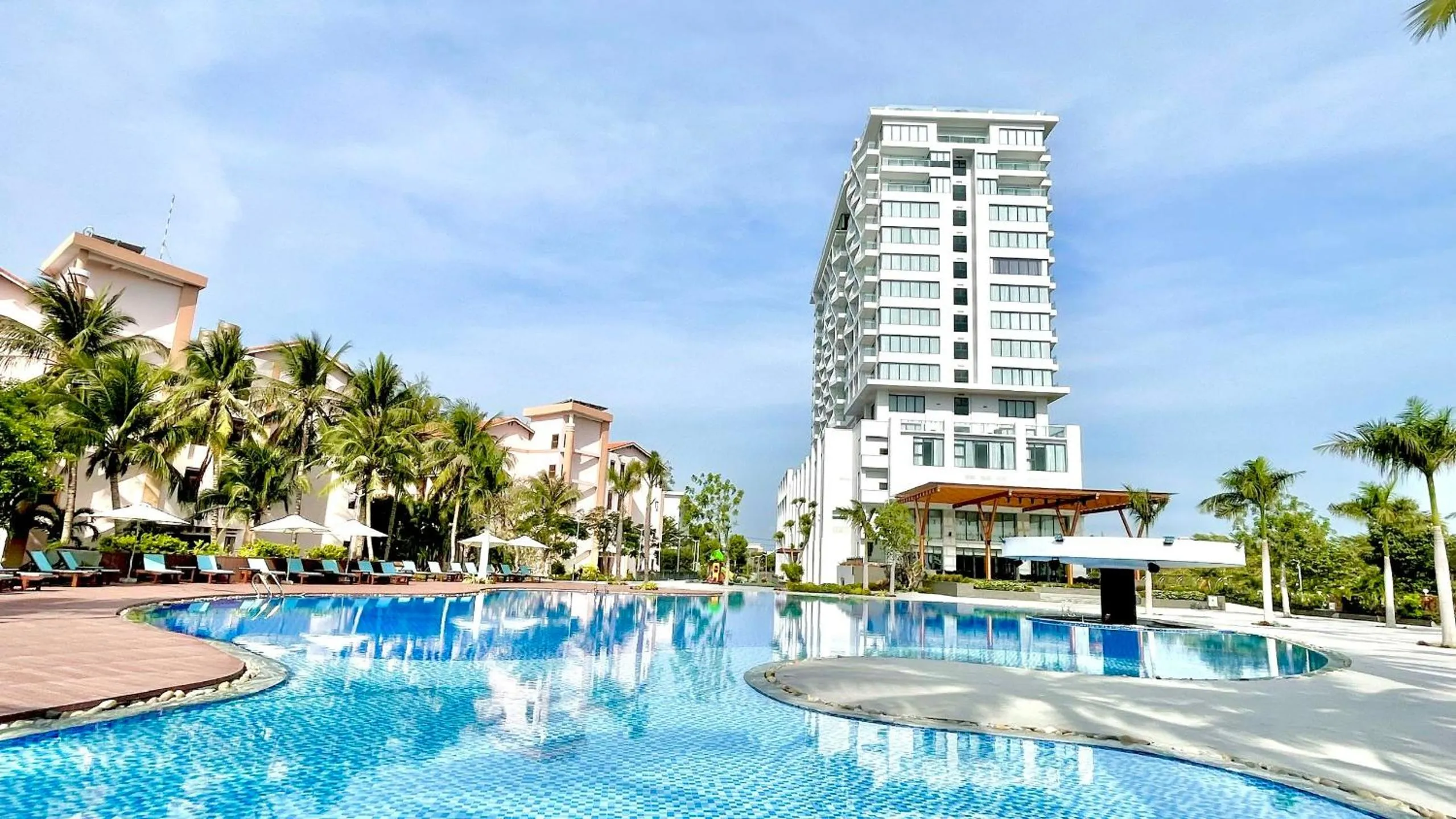 Swimming pool in Long Thuan Hotel & Resort