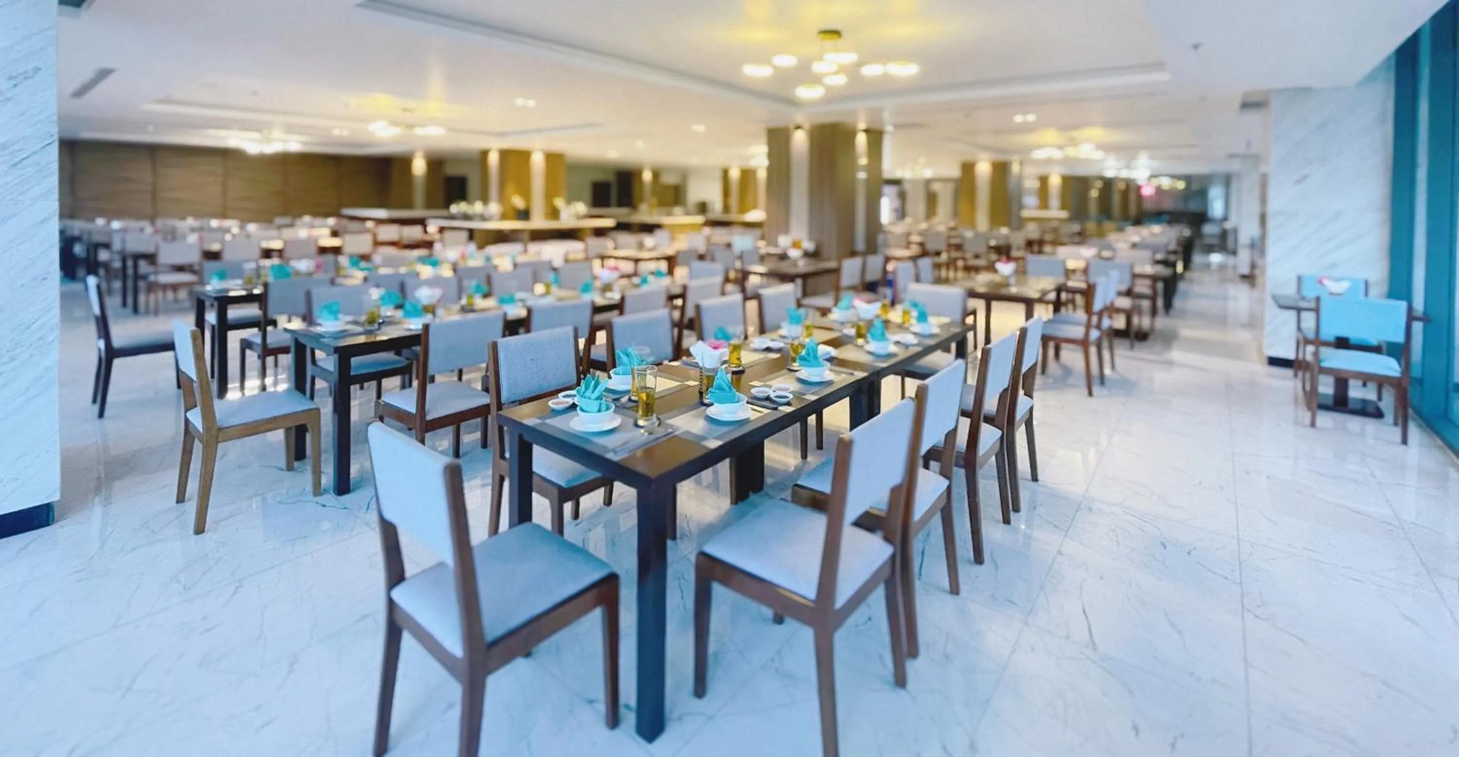 Restaurant/places to eat in Long Thuan Hotel & Resort