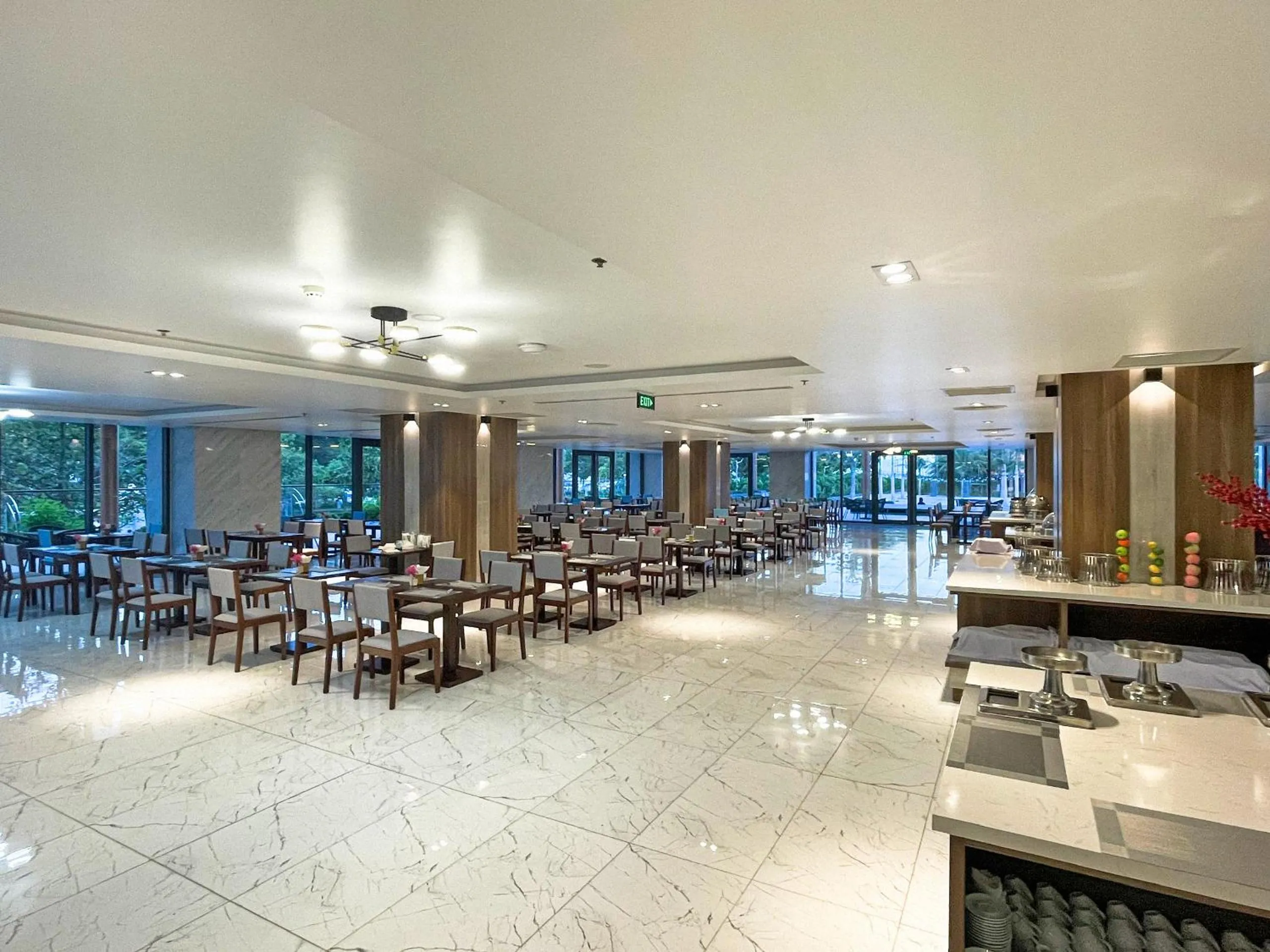 Restaurant/places to eat in Long Thuan Hotel & Resort