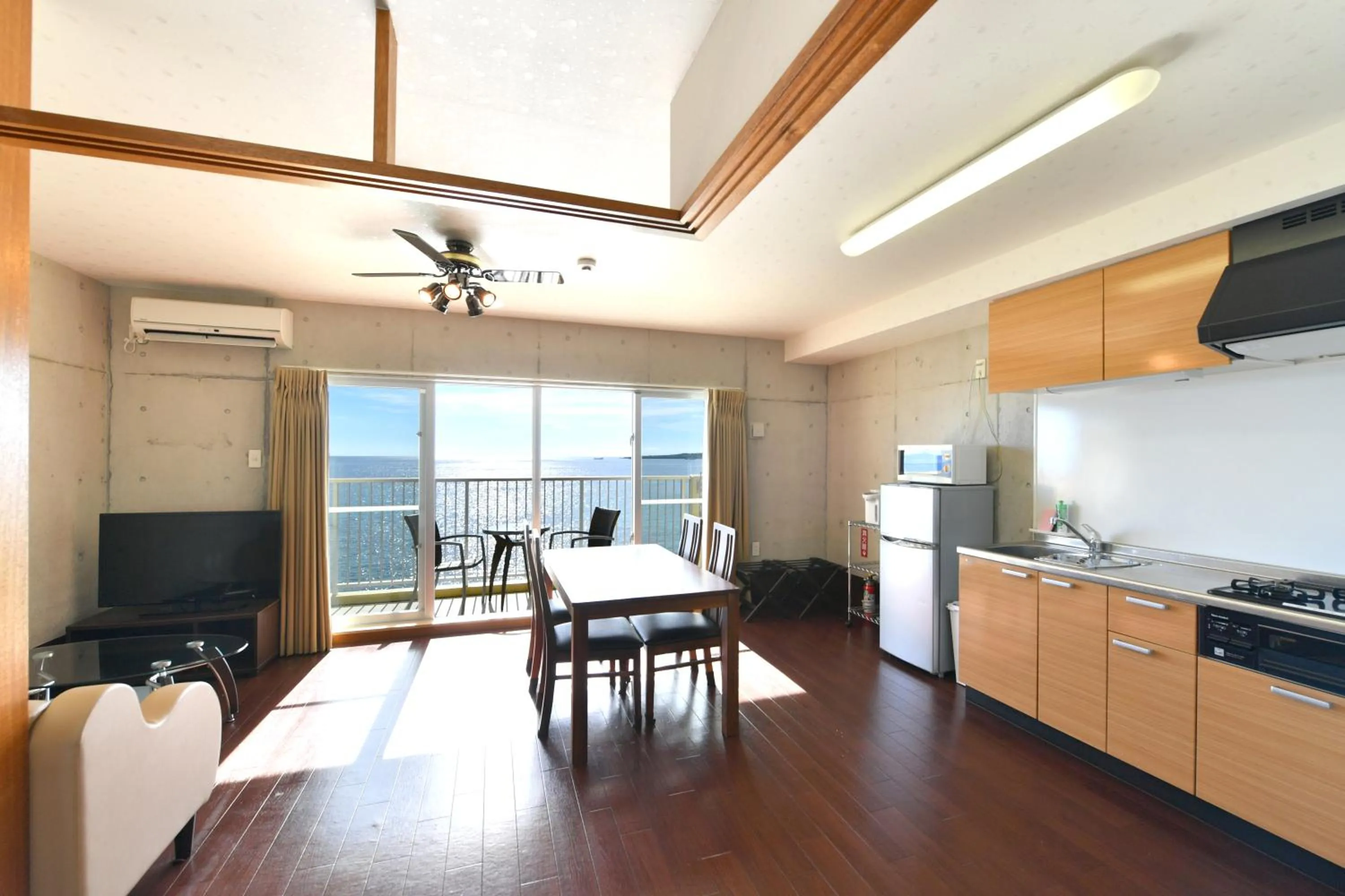 Dining area in Churaumi on the Beach Motobu
