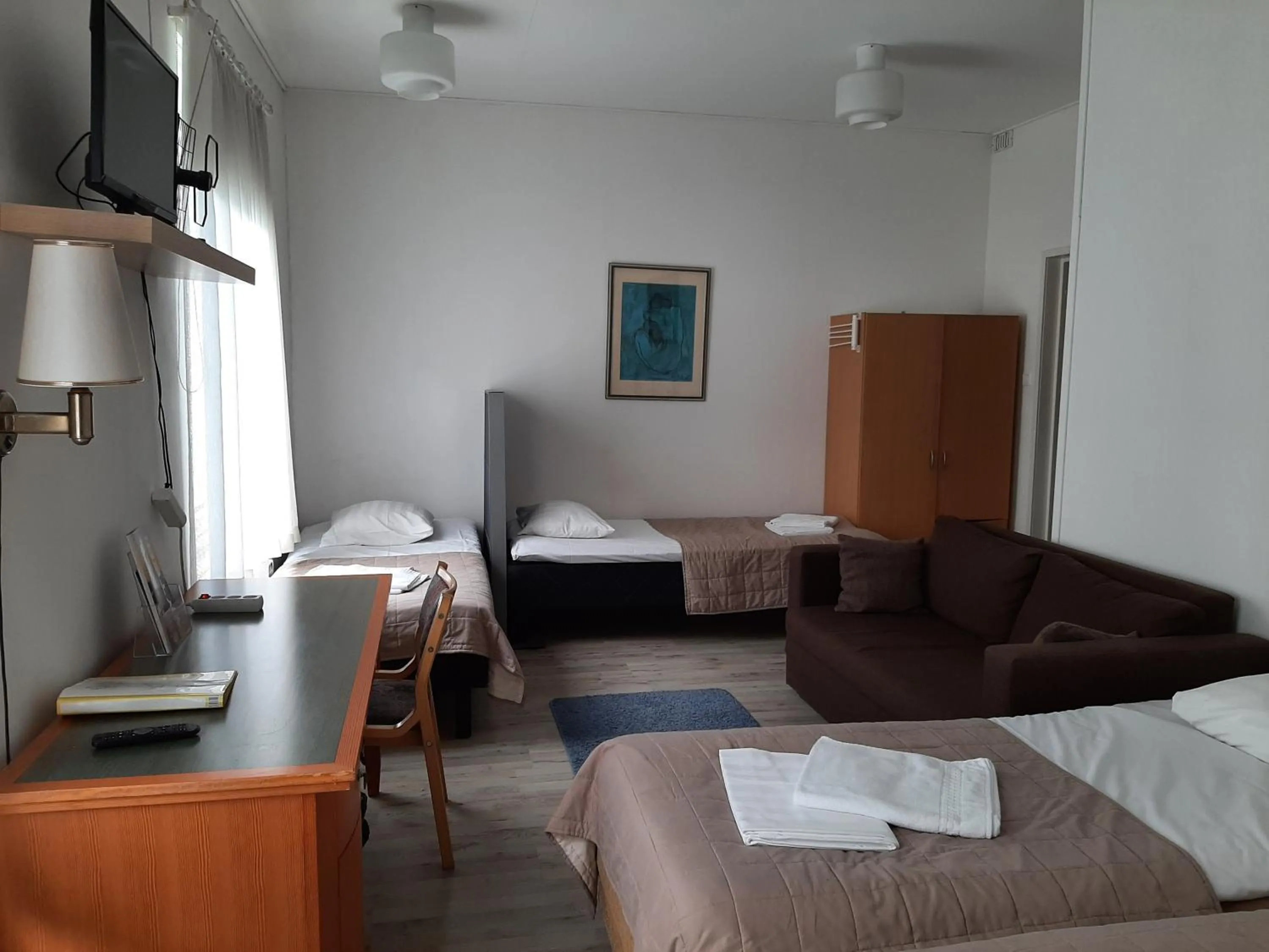 Photo of the whole room, Bed in Hostel River