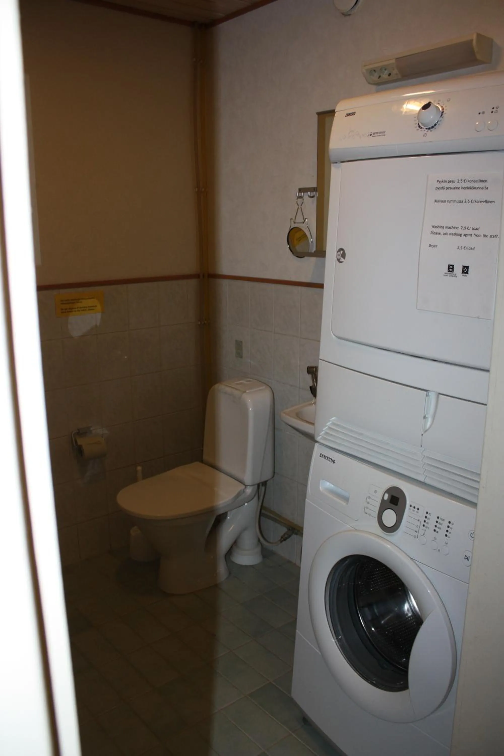 Toilet in Hostel River