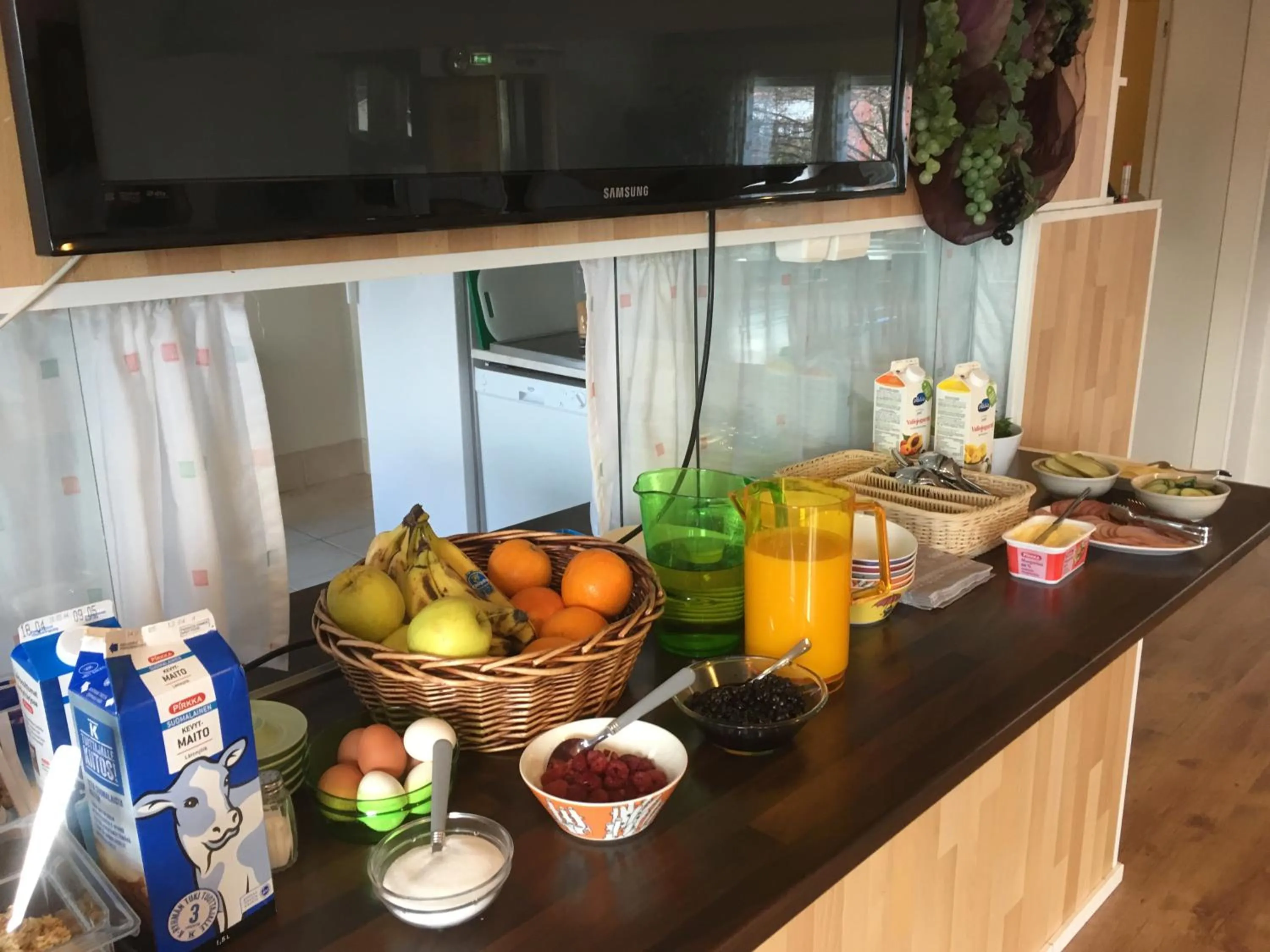 Breakfast in Hostel River