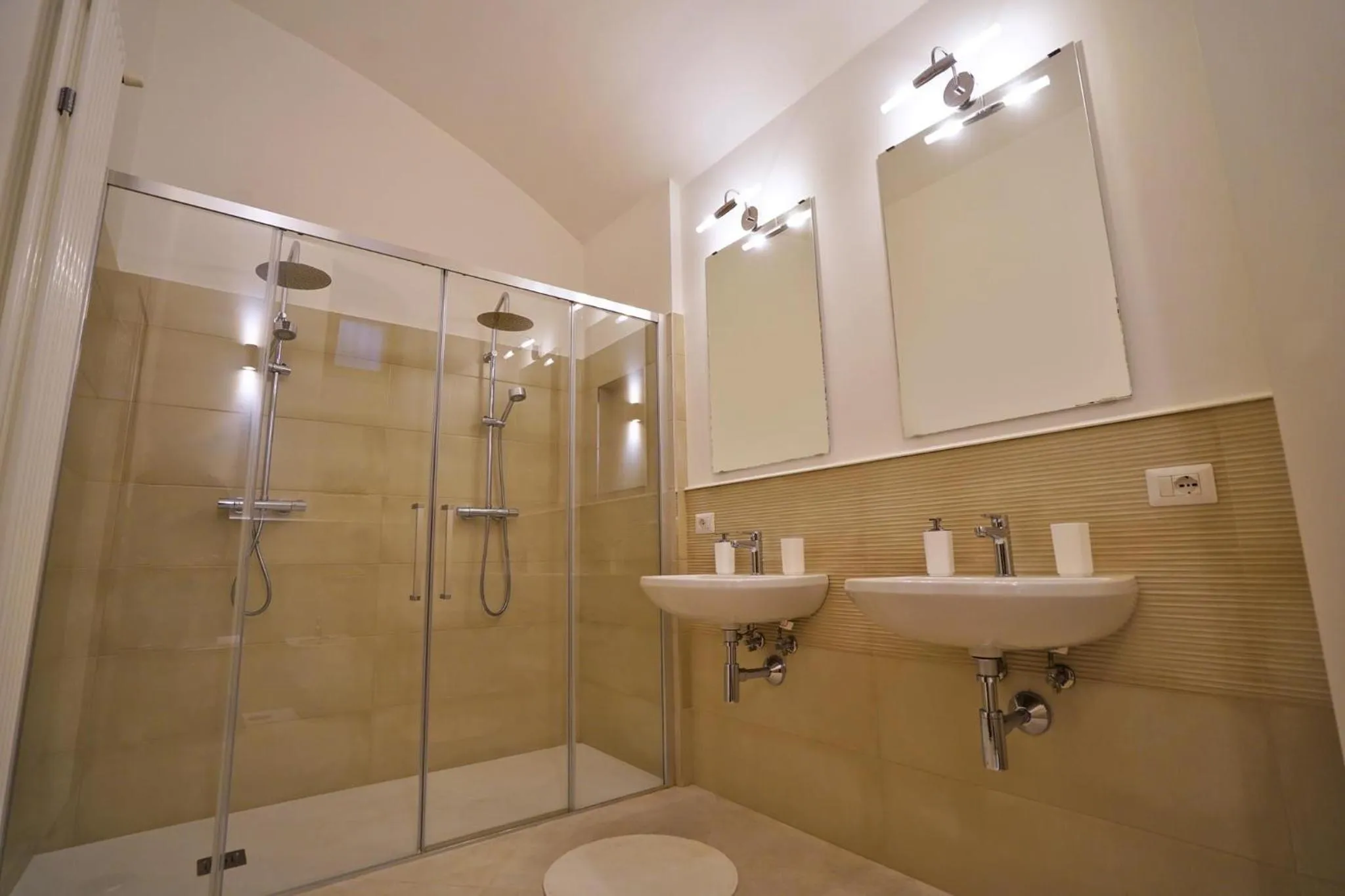 Bathroom in Malandrì B&B