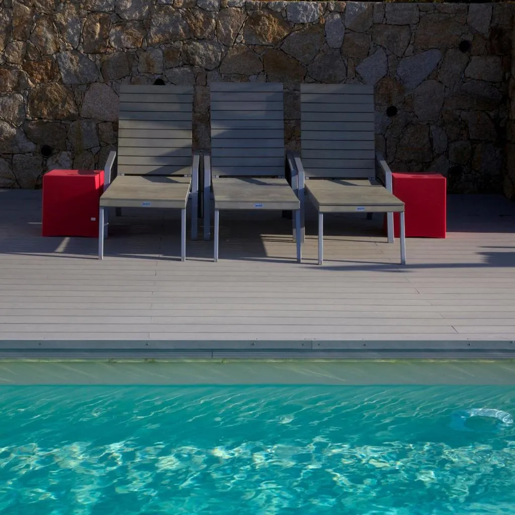 Swimming pool in Résidence Le Clos Saint Paul