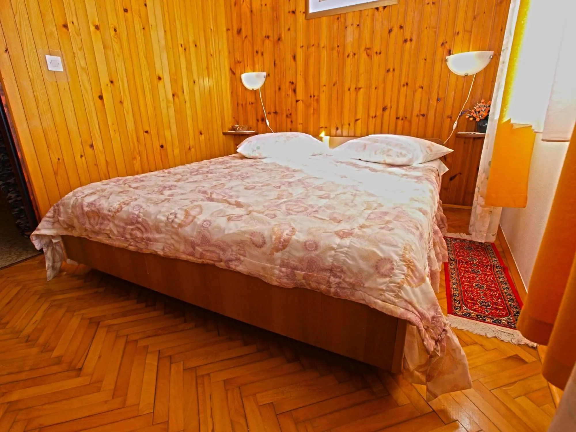 Bed in Apartments Irena 531