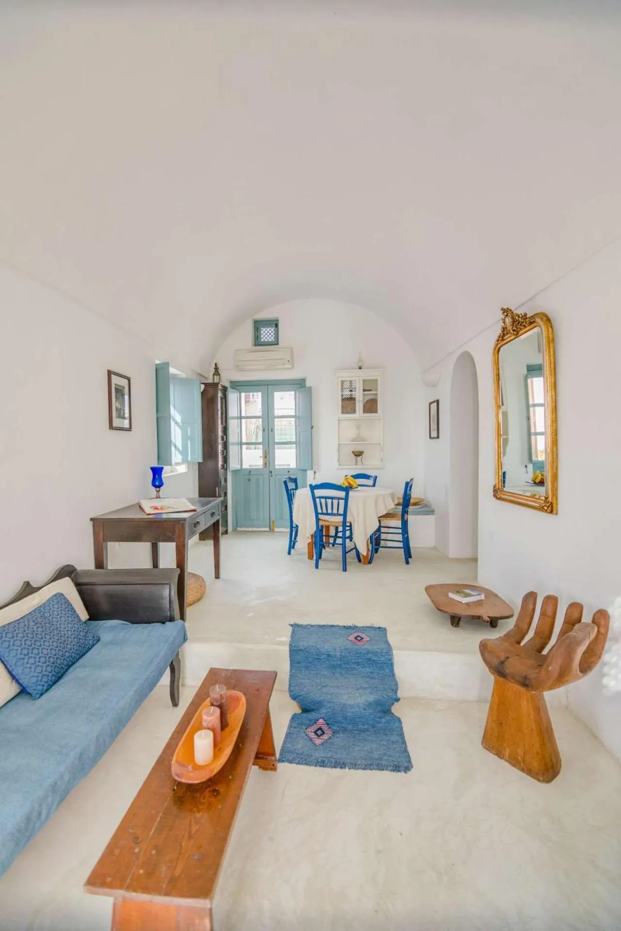 Living room, Bed in Zoe Aegeas Traditional houses