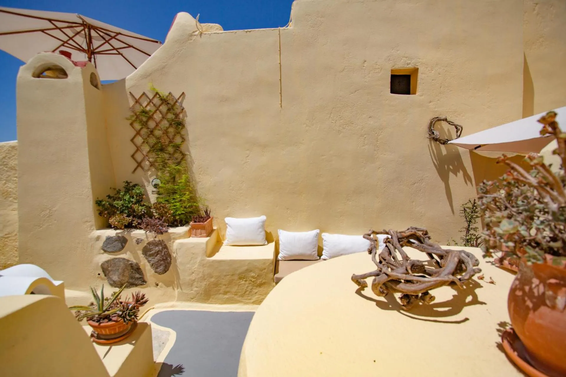 Property building in Zoe Aegeas Traditional houses