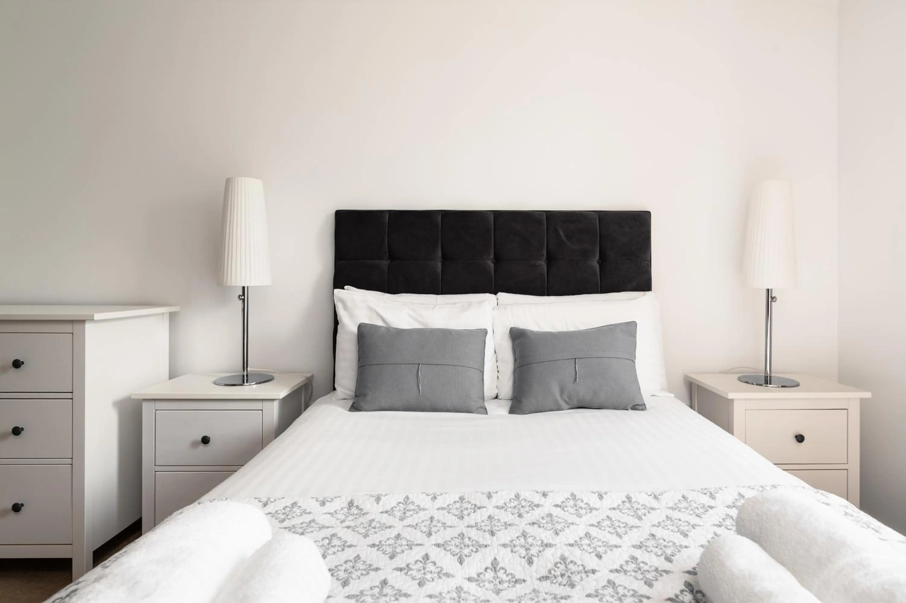 Bed in City Stay Apartments - Vizion