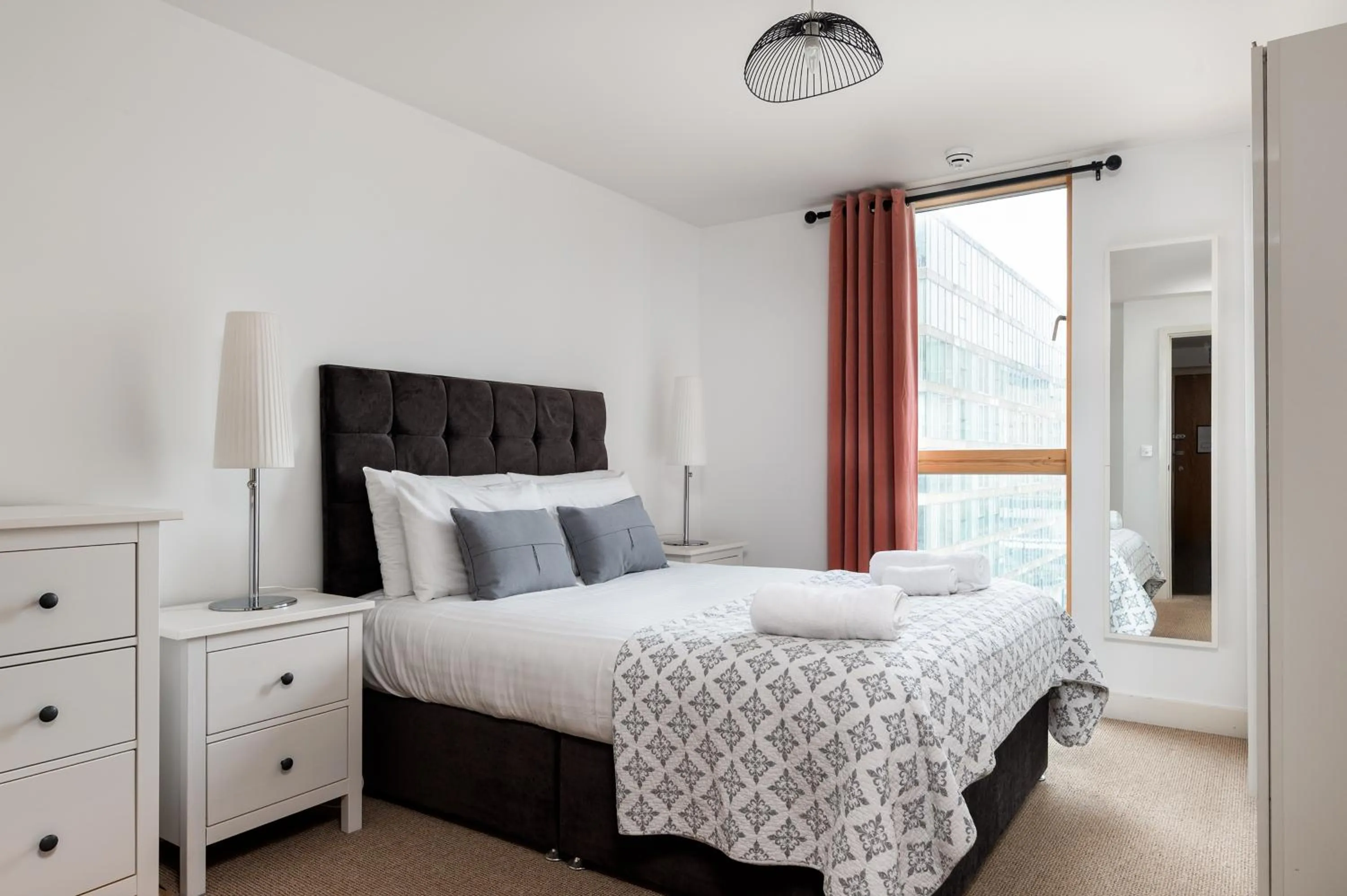 Bed in City Stay Apartments - Vizion