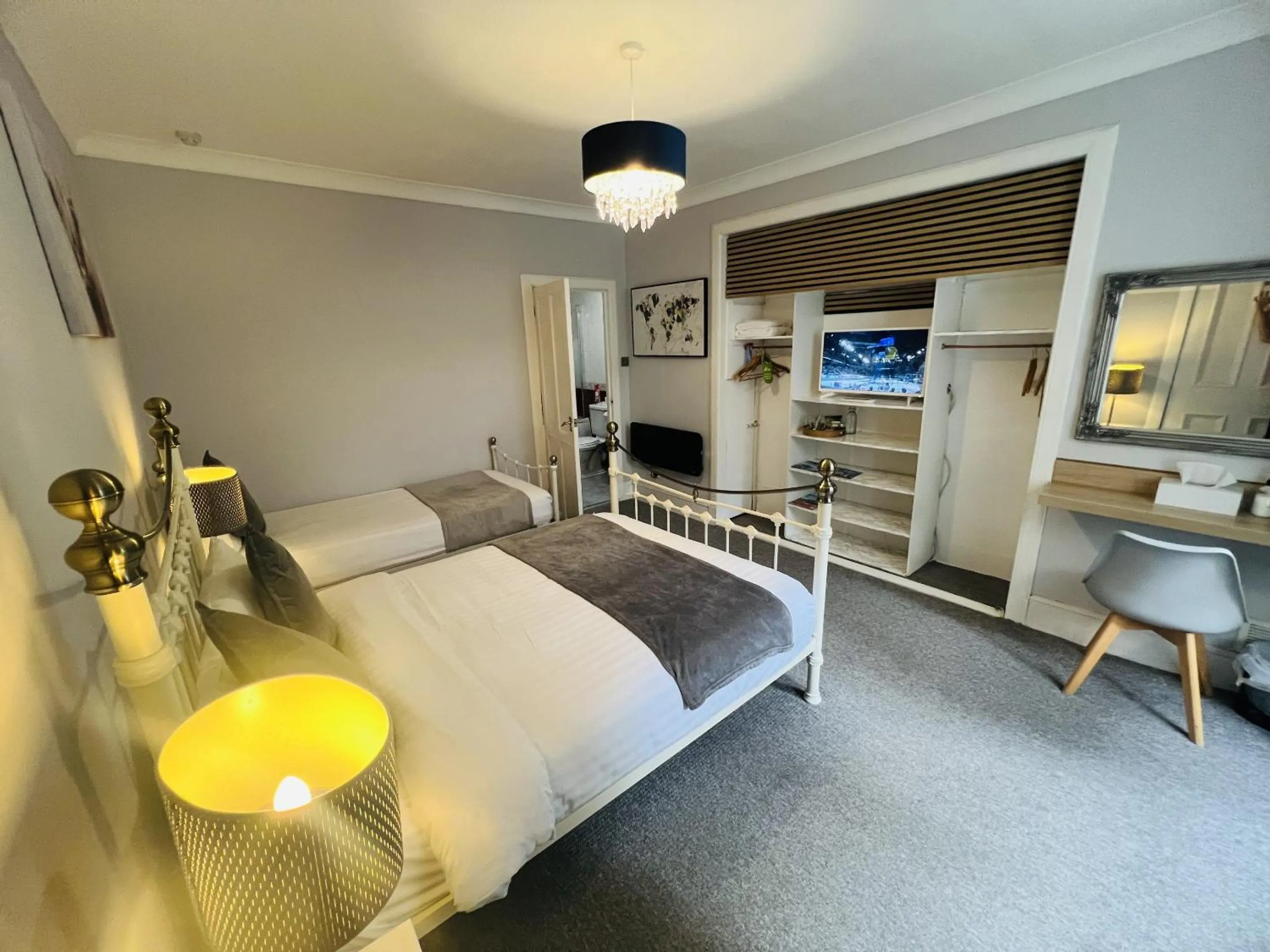 Bathroom, Bed in Ardenlee Guest House