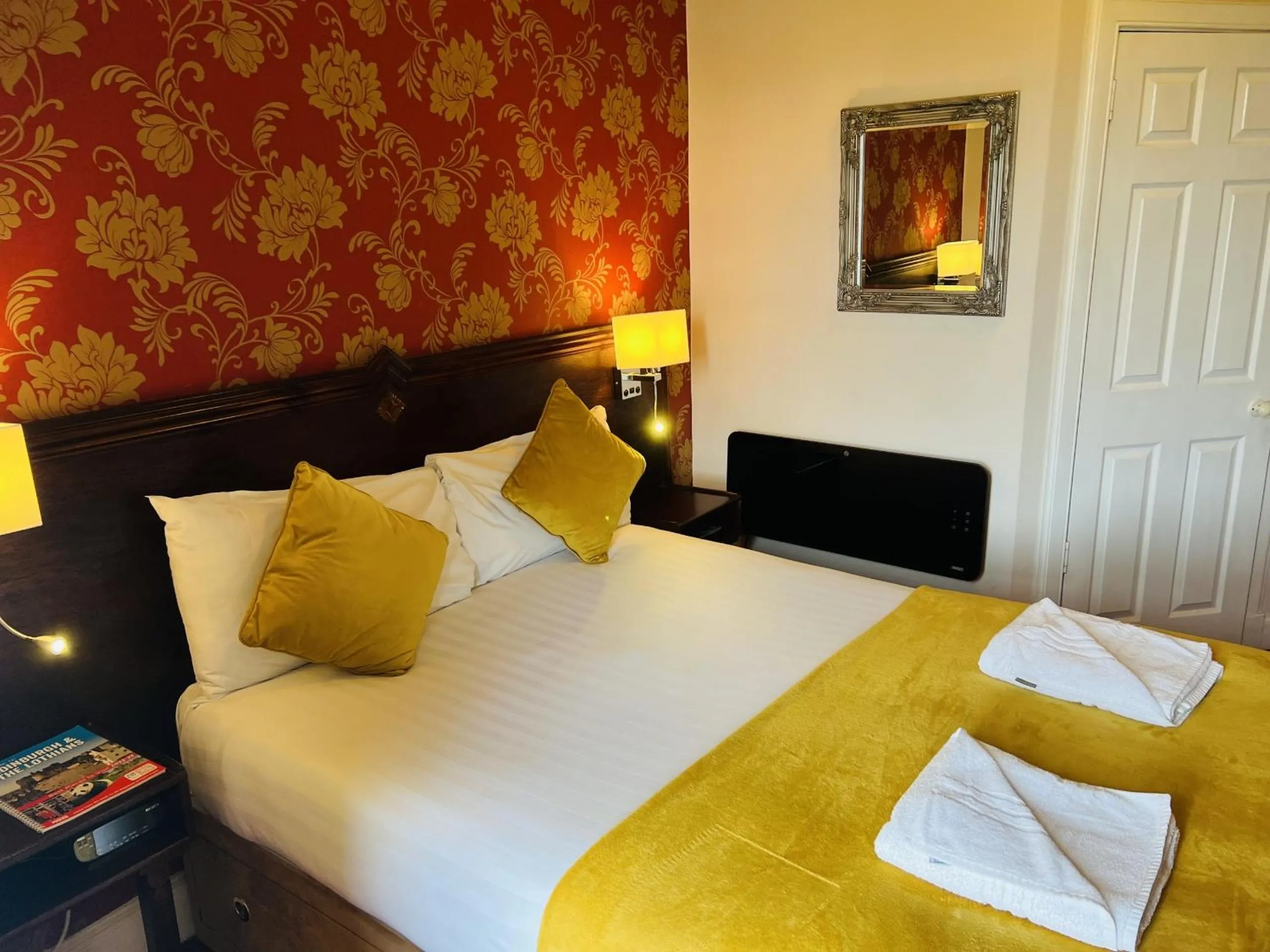 Bedroom, Bed in Ardenlee Guest House