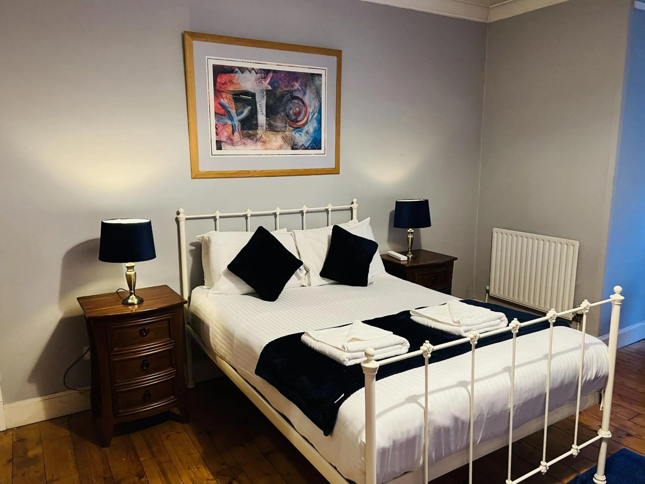 Bathroom, Bed in Ardenlee Guest House