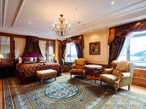 Fairmont Grand Hotel Kyiv