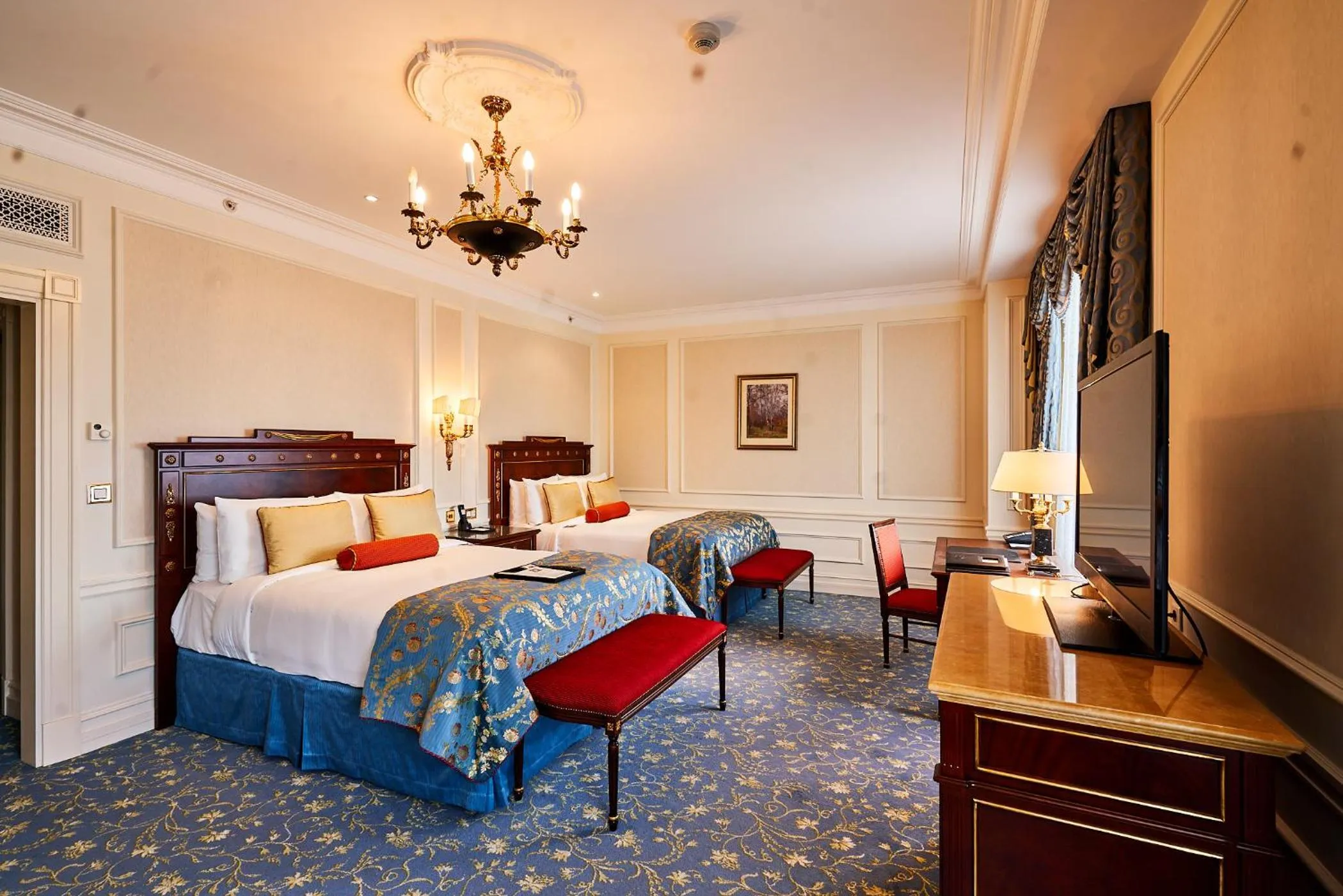 Bed in Fairmont Grand Hotel Kyiv