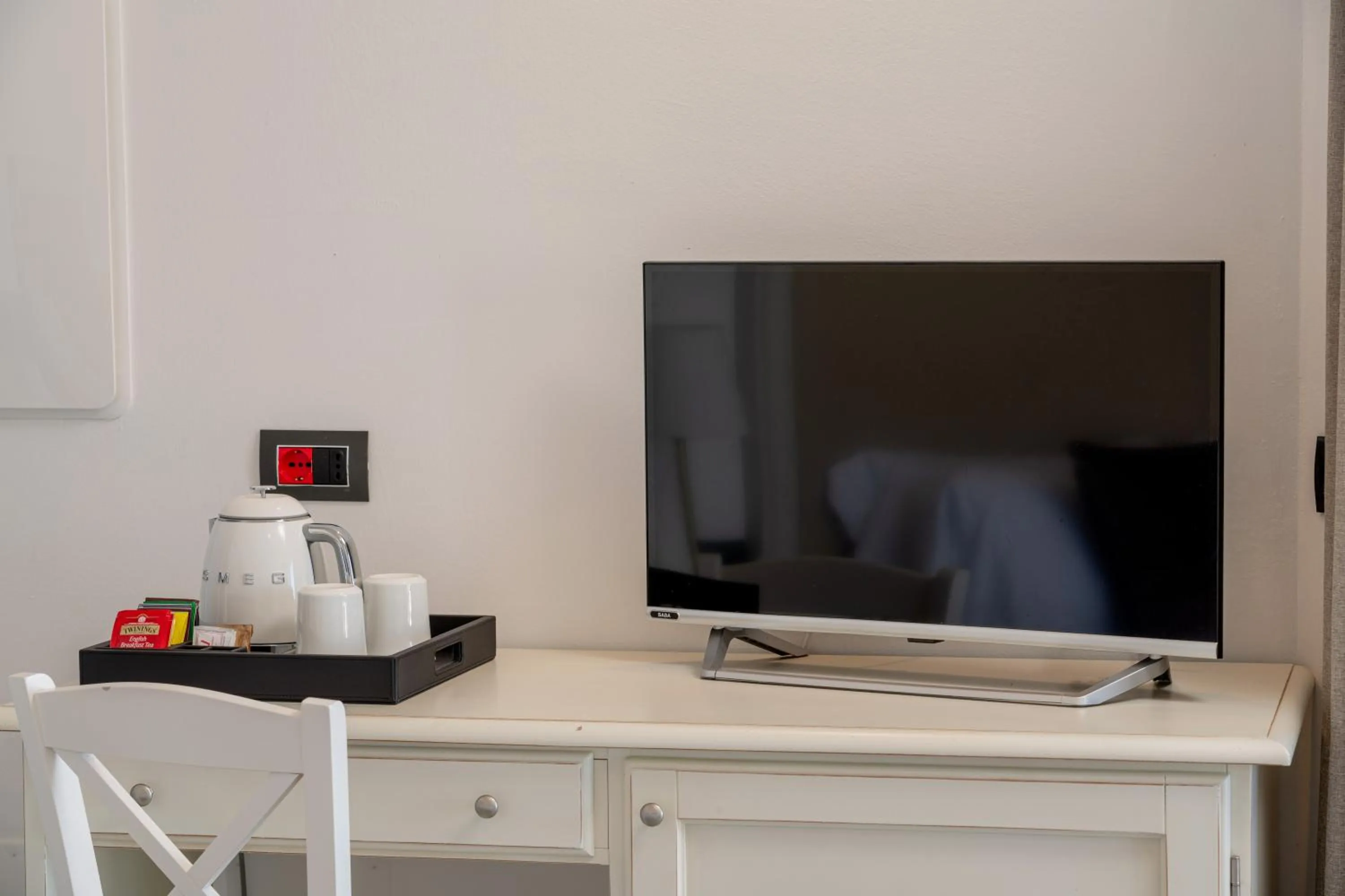 TV and multimedia in Bellevue Sardinia Resort Affiliated by Meliá