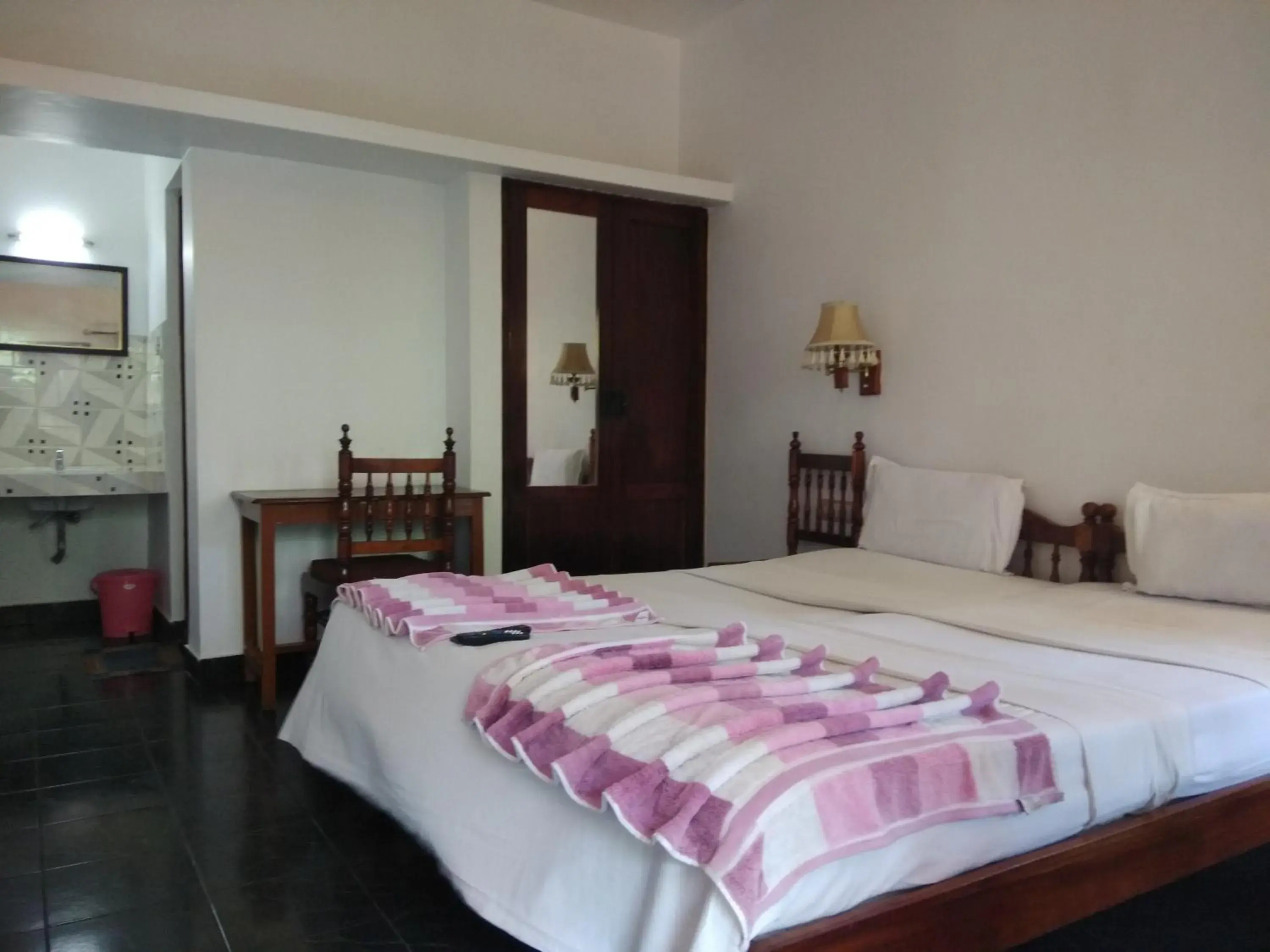 Standard Double or Twin Room in Beach Florra Inn Standard Double or Twin Room in Beach Florra Inn