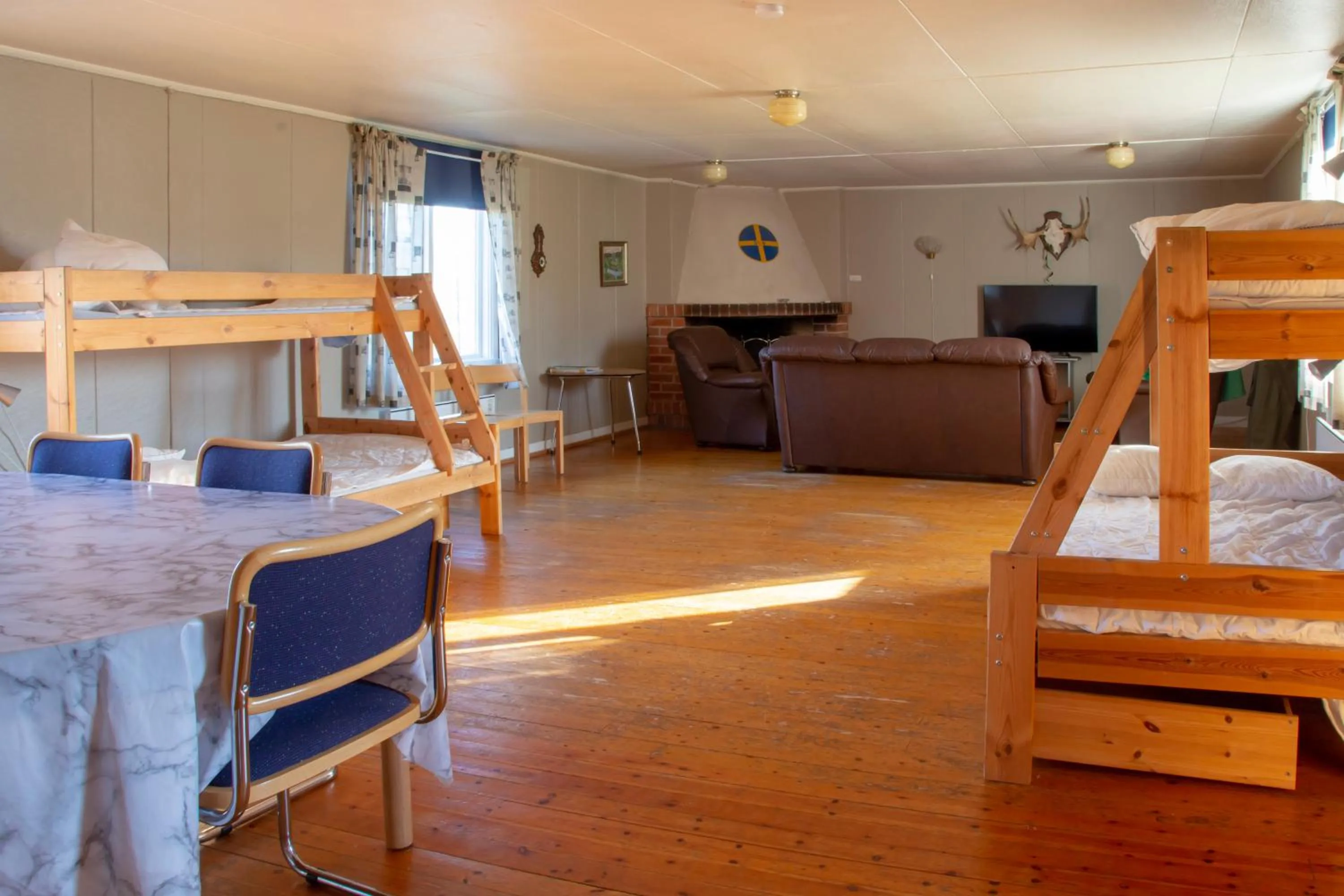 Communal lounge/ TV room, Bed in Älvdalens Camping