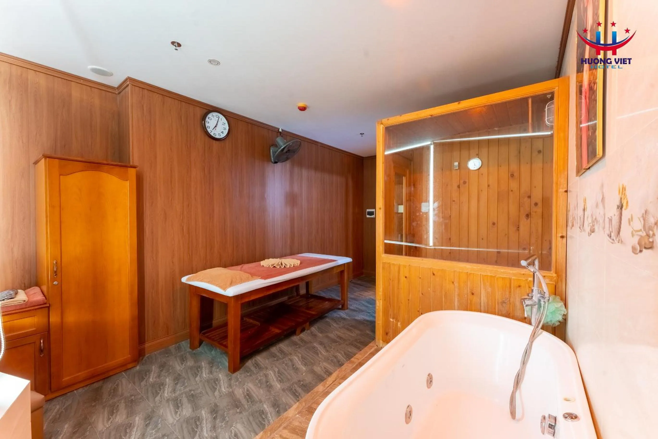 Massage in Huong Viet Hotel Quy Nhon - Beachfront