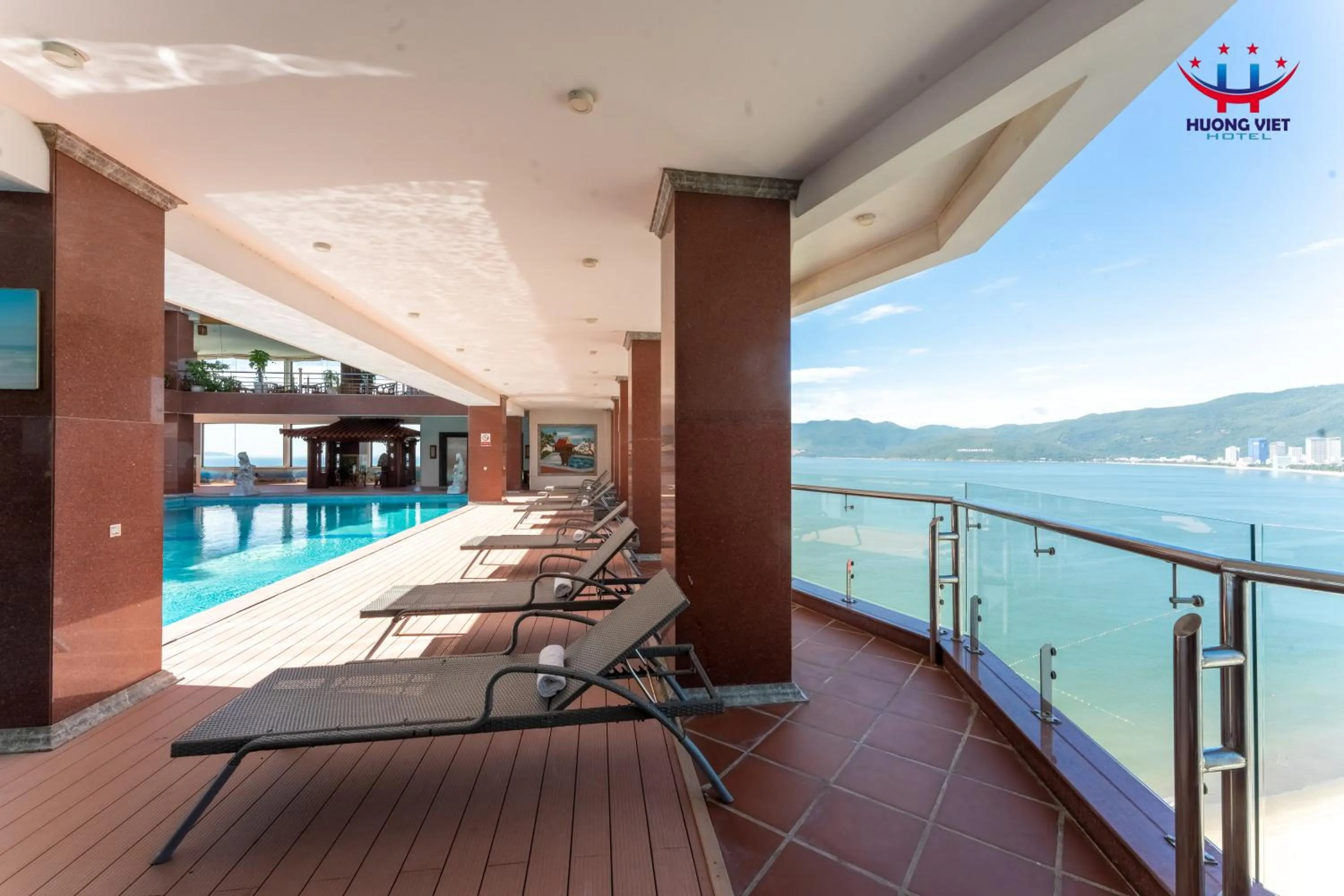 Swimming pool in Huong Viet Hotel Quy Nhon - Beachfront