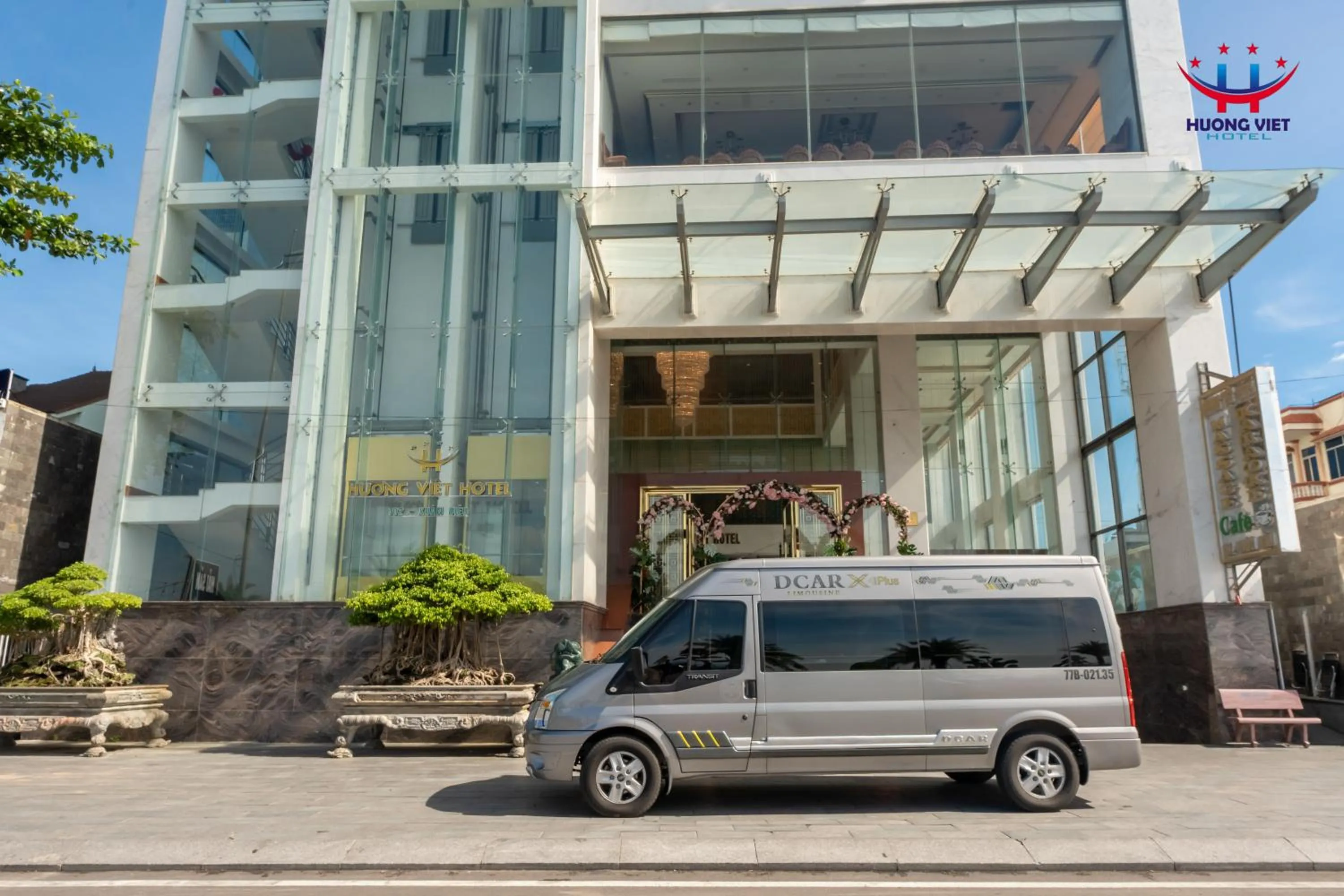 shuttle in Huong Viet Hotel Quy Nhon - Beachfront