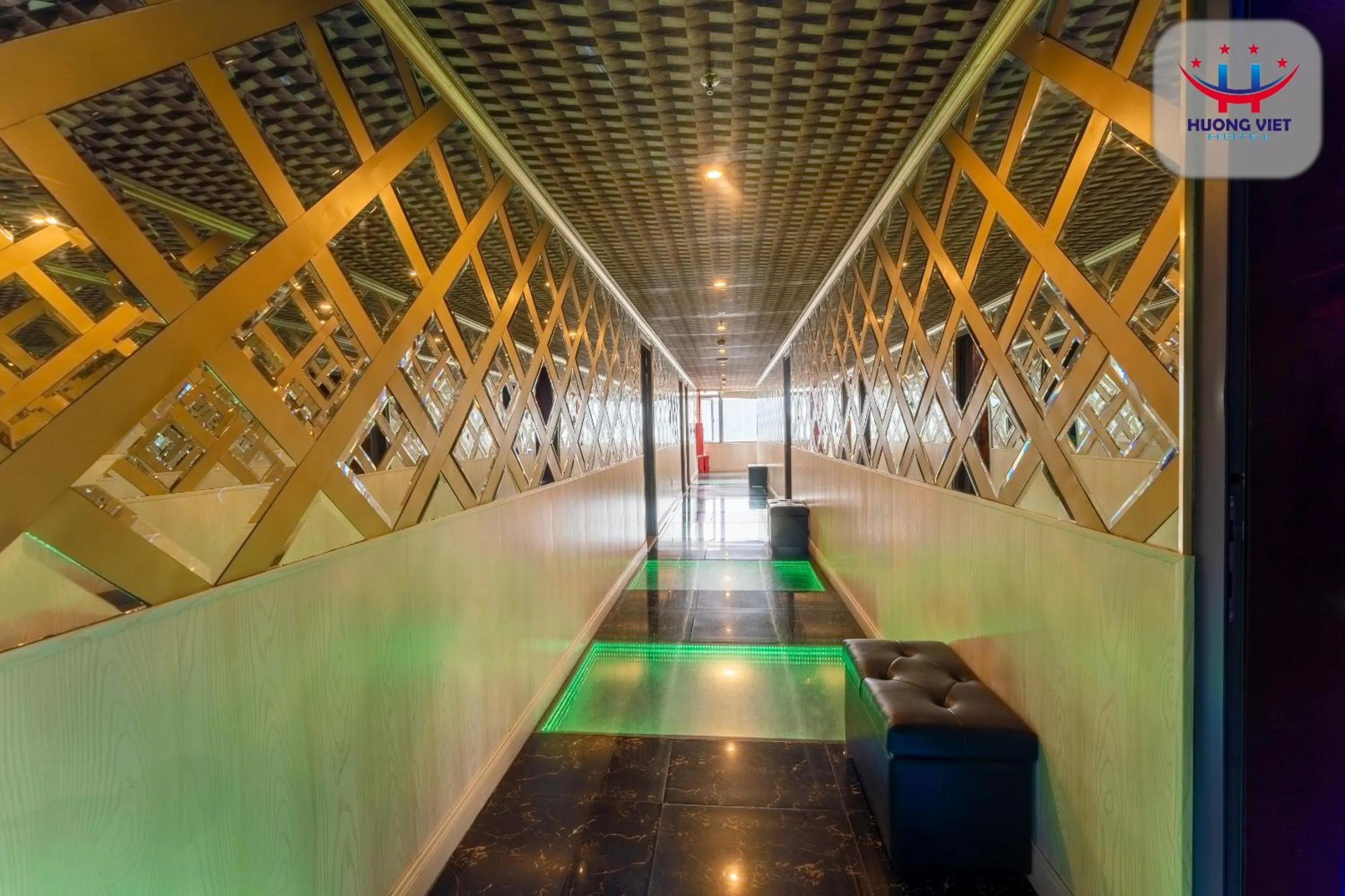 Karaoke in Huong Viet Hotel Quy Nhon - Beachfront