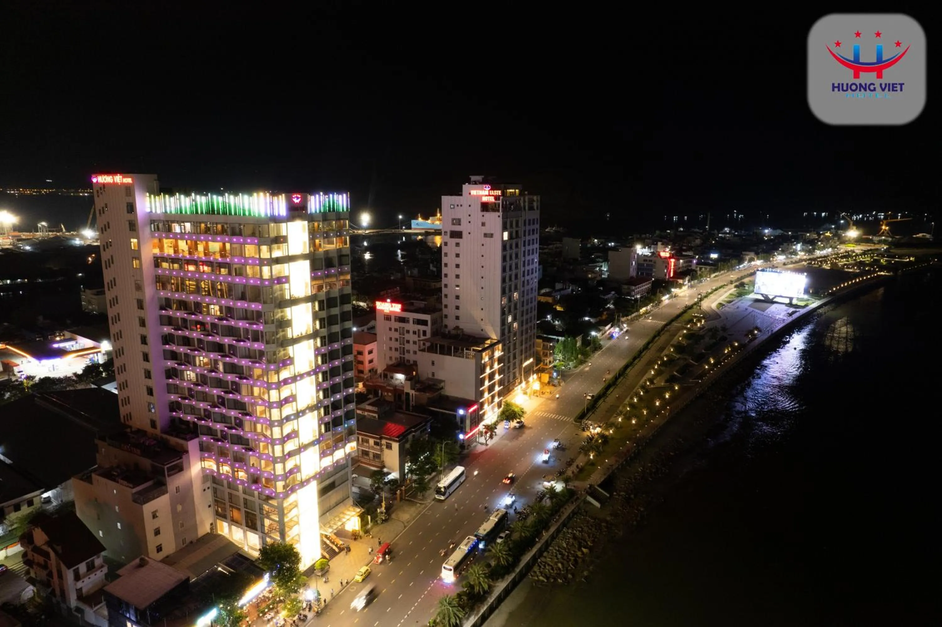 Property building in Huong Viet Hotel Quy Nhon - Beachfront