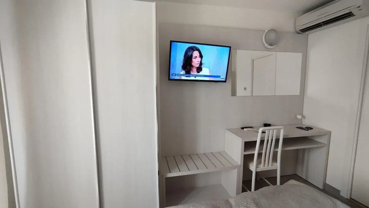 hair dresser in Hotel Pigalle