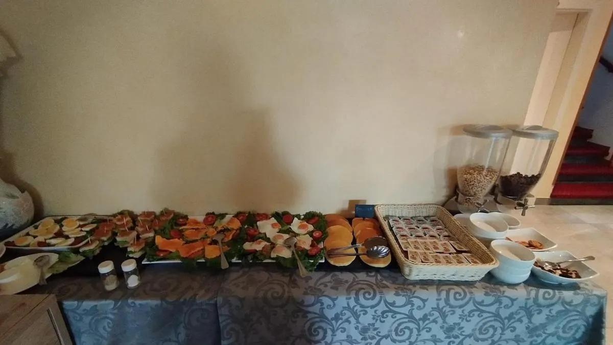 Buffet breakfast in Hotel Pigalle