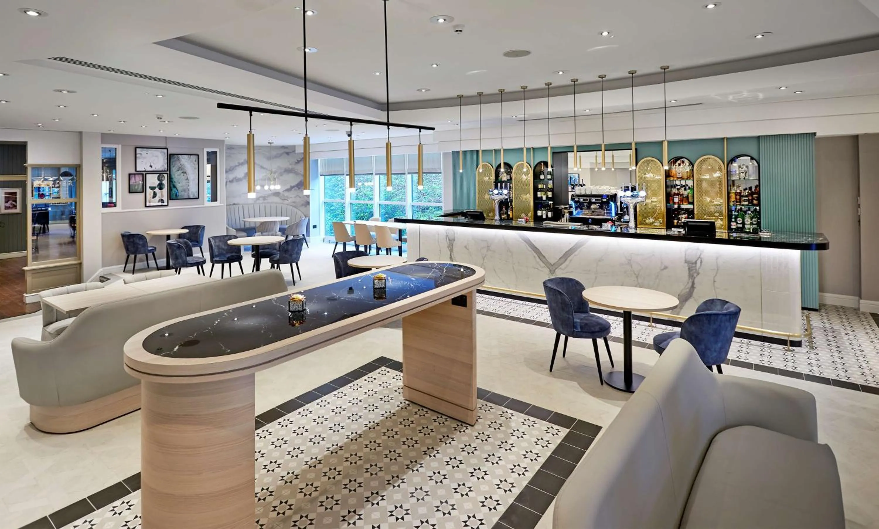 Lobby or reception in Hilton London Croydon