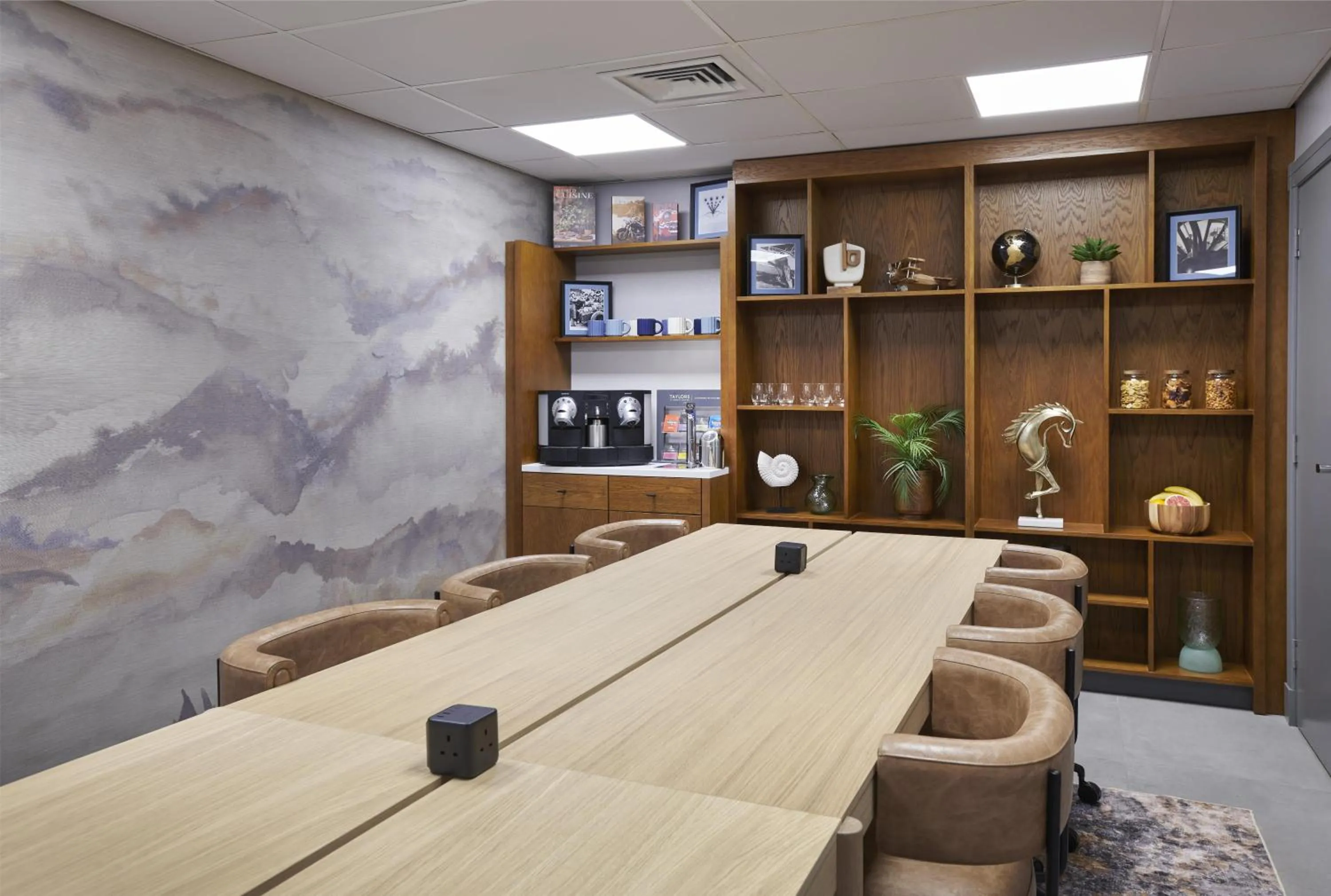 Restaurant/places to eat in Hilton London Croydon