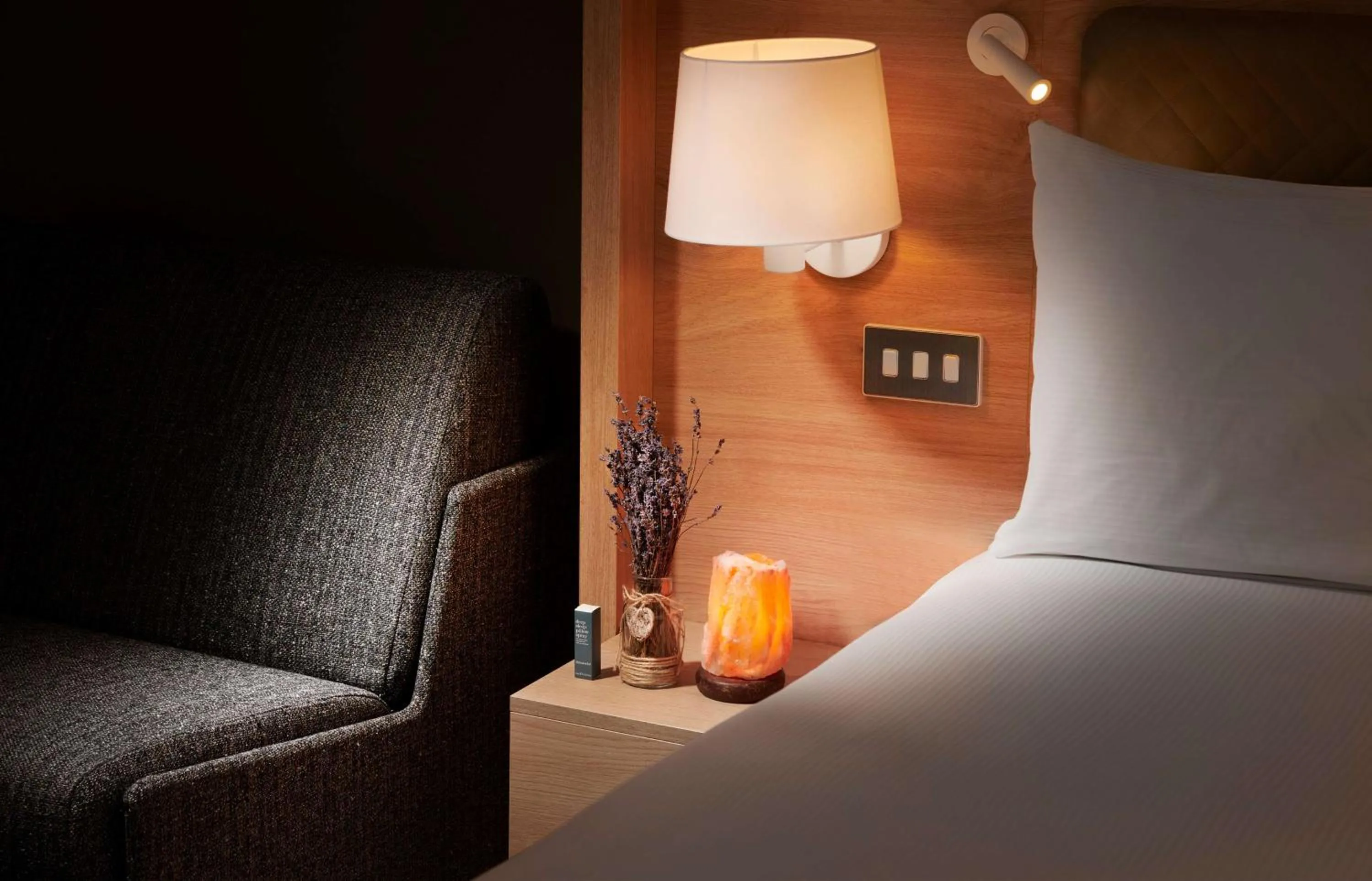 Bedroom, Bed in Hilton London Croydon