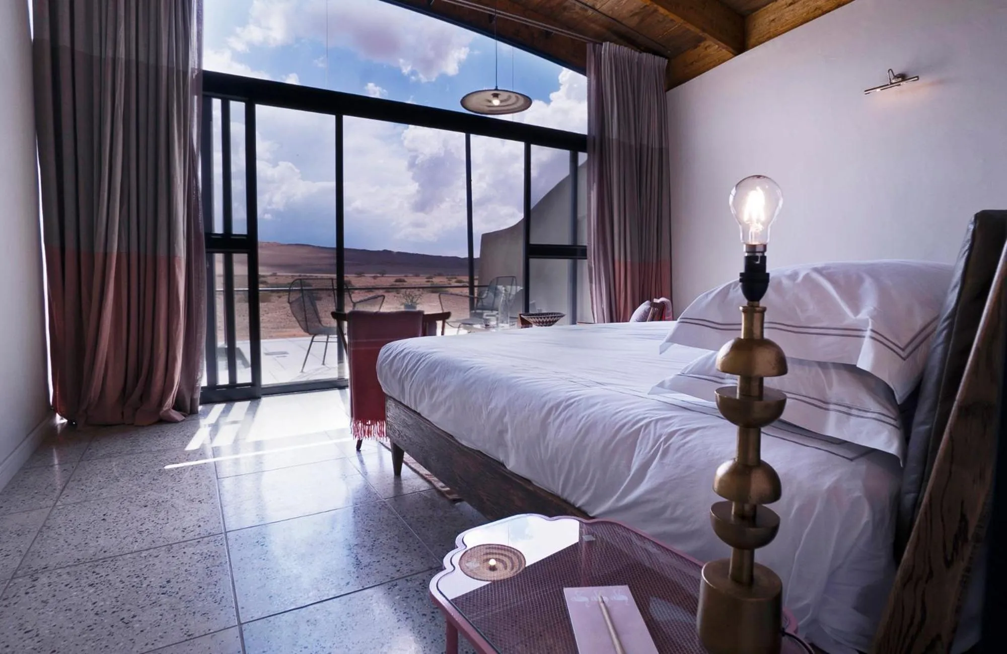 View (from property/room), Bed in The Desert Grace