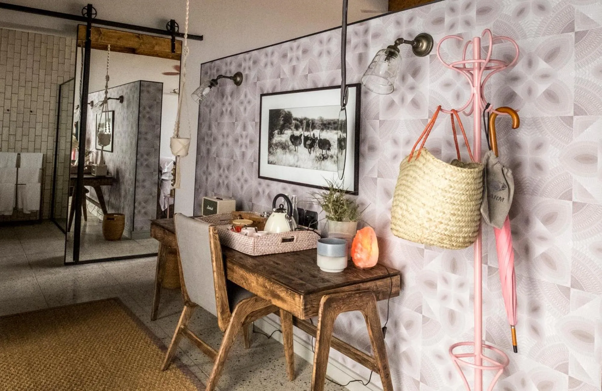 Coffee/tea facilities in The Desert Grace