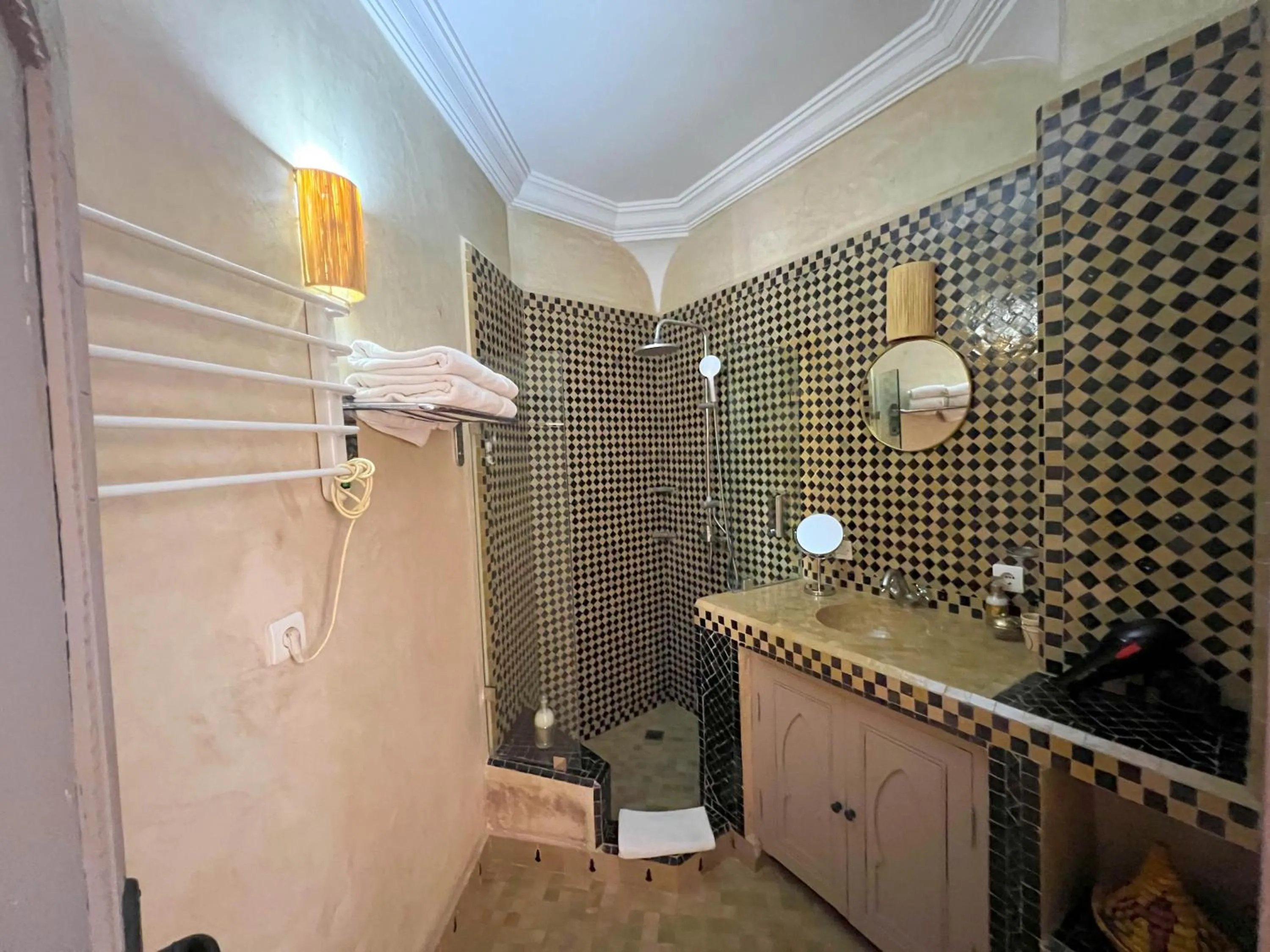 Shower in Riad Jonan & Spa