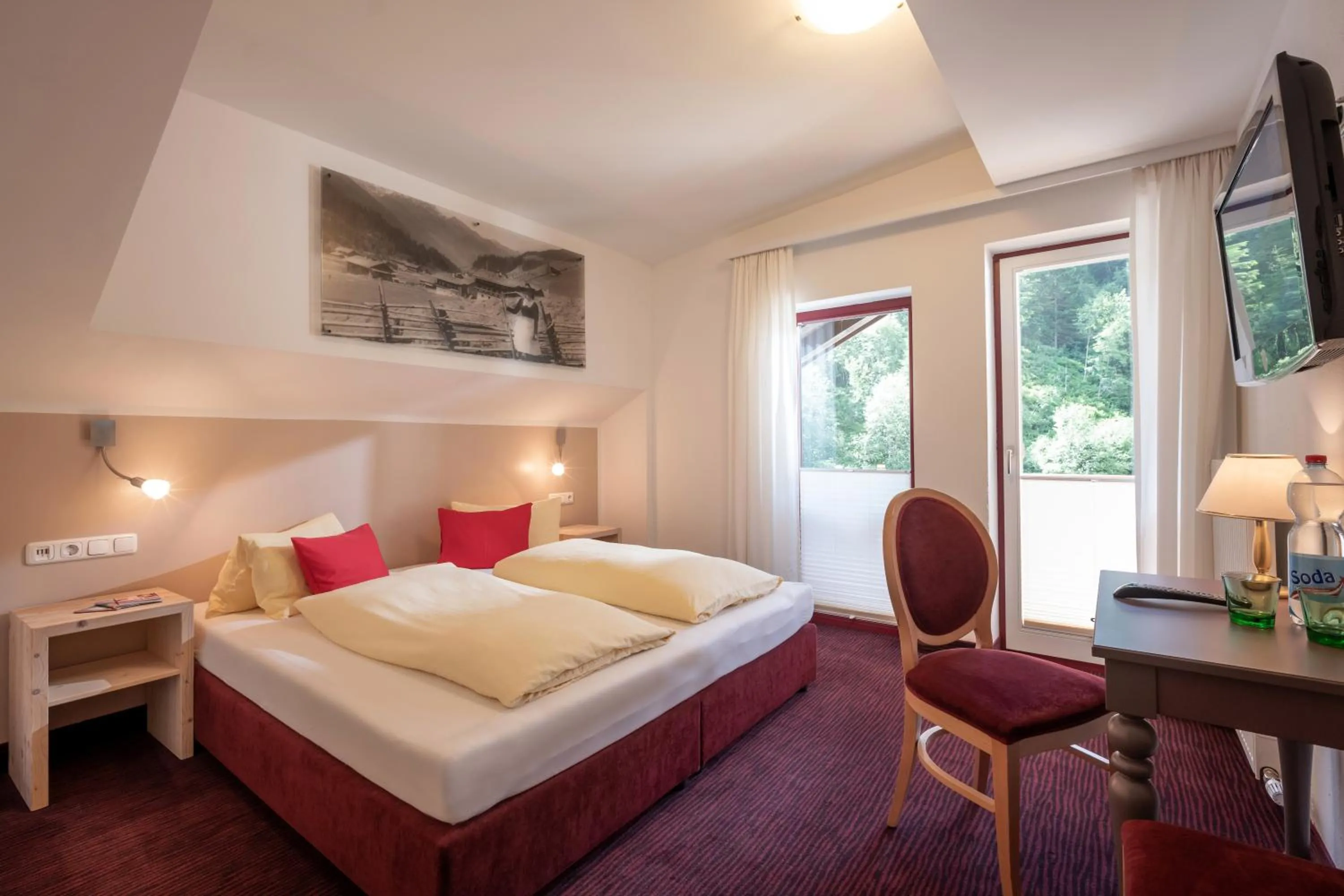 Photo of the whole room, Bed in alpenrose hotel-garni