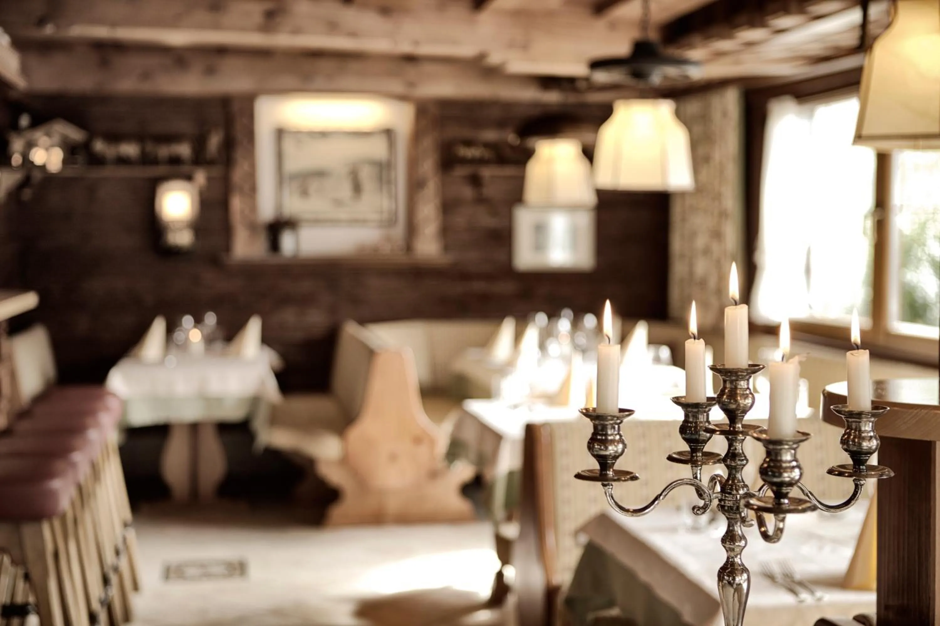 Restaurant/places to eat in alpenrose hotel-garni