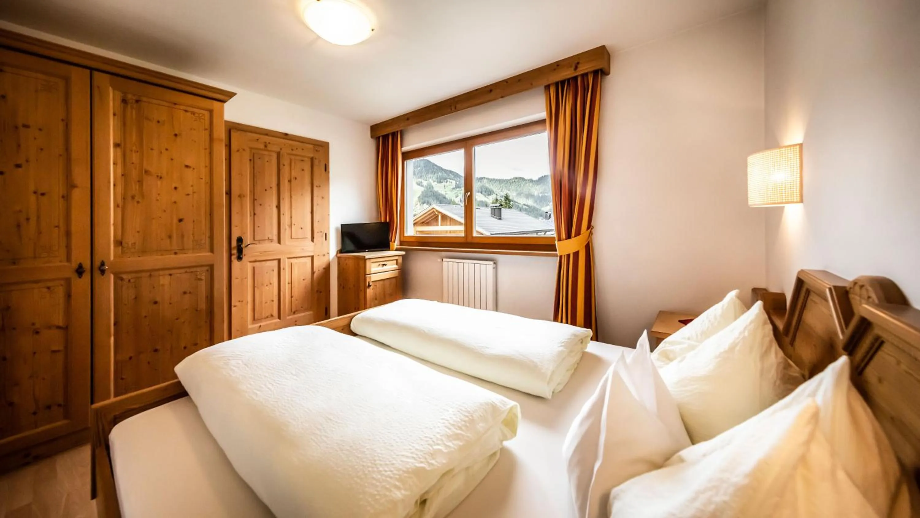 Bed in Apartments Chalet Maria