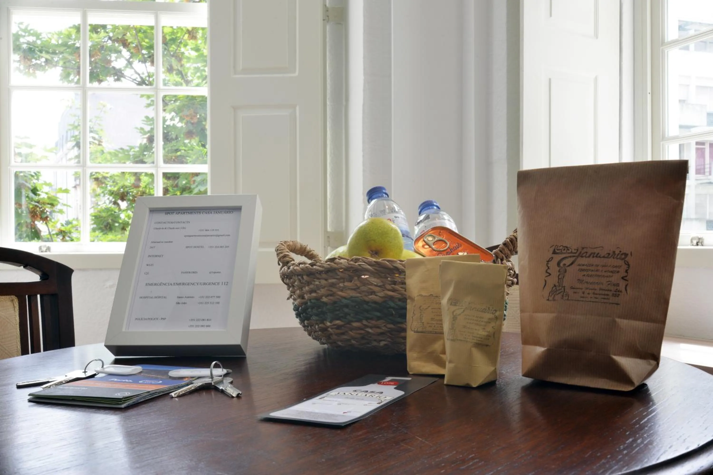 Food and drinks in Spot Apartments Casa Januario