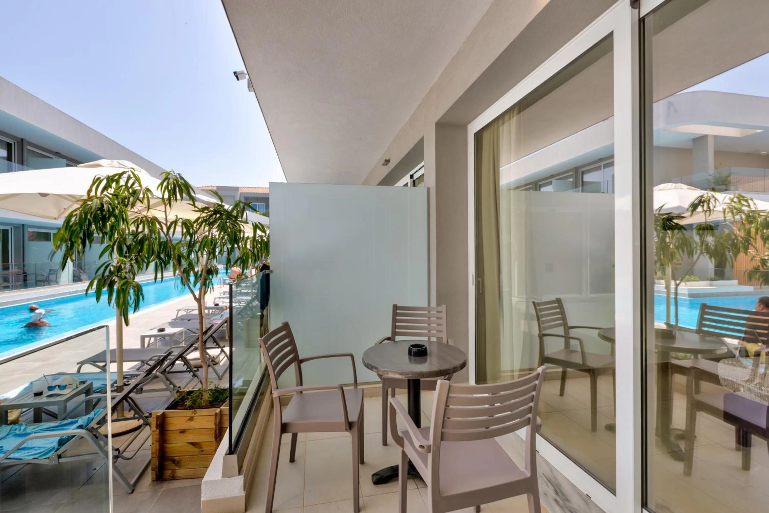 Balcony/Terrace in White Olive Premium Laganas