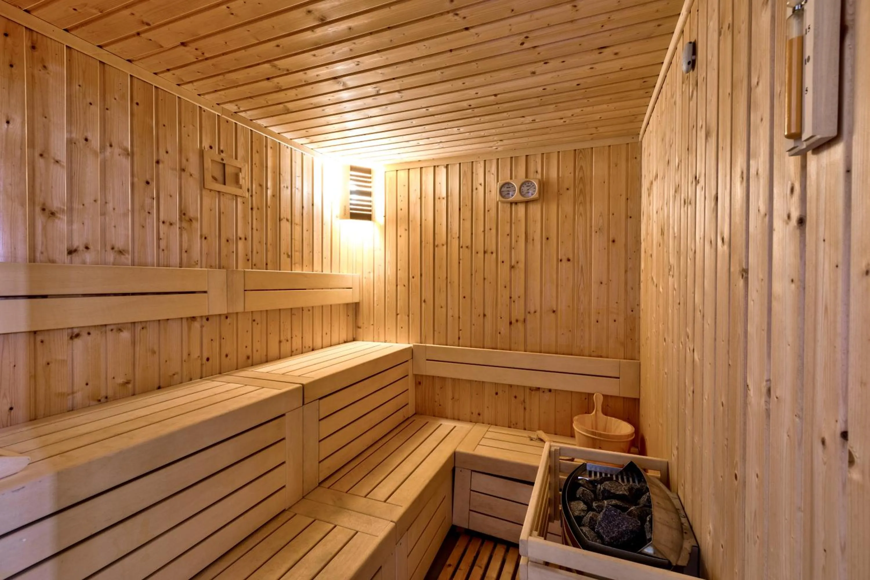 Sauna in White Olive Premium Laganas