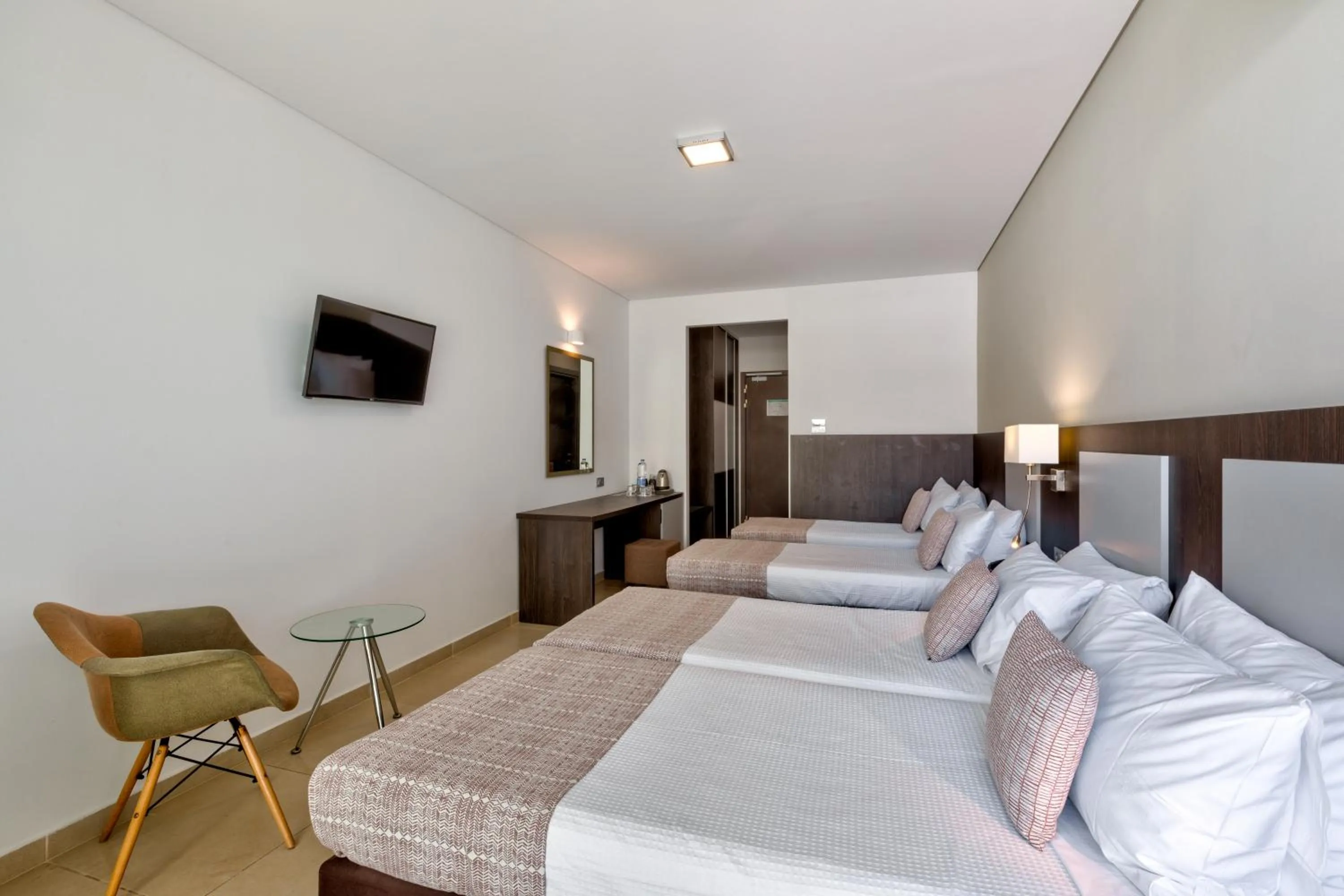 Photo of the whole room, Bed in White Olive Premium Laganas